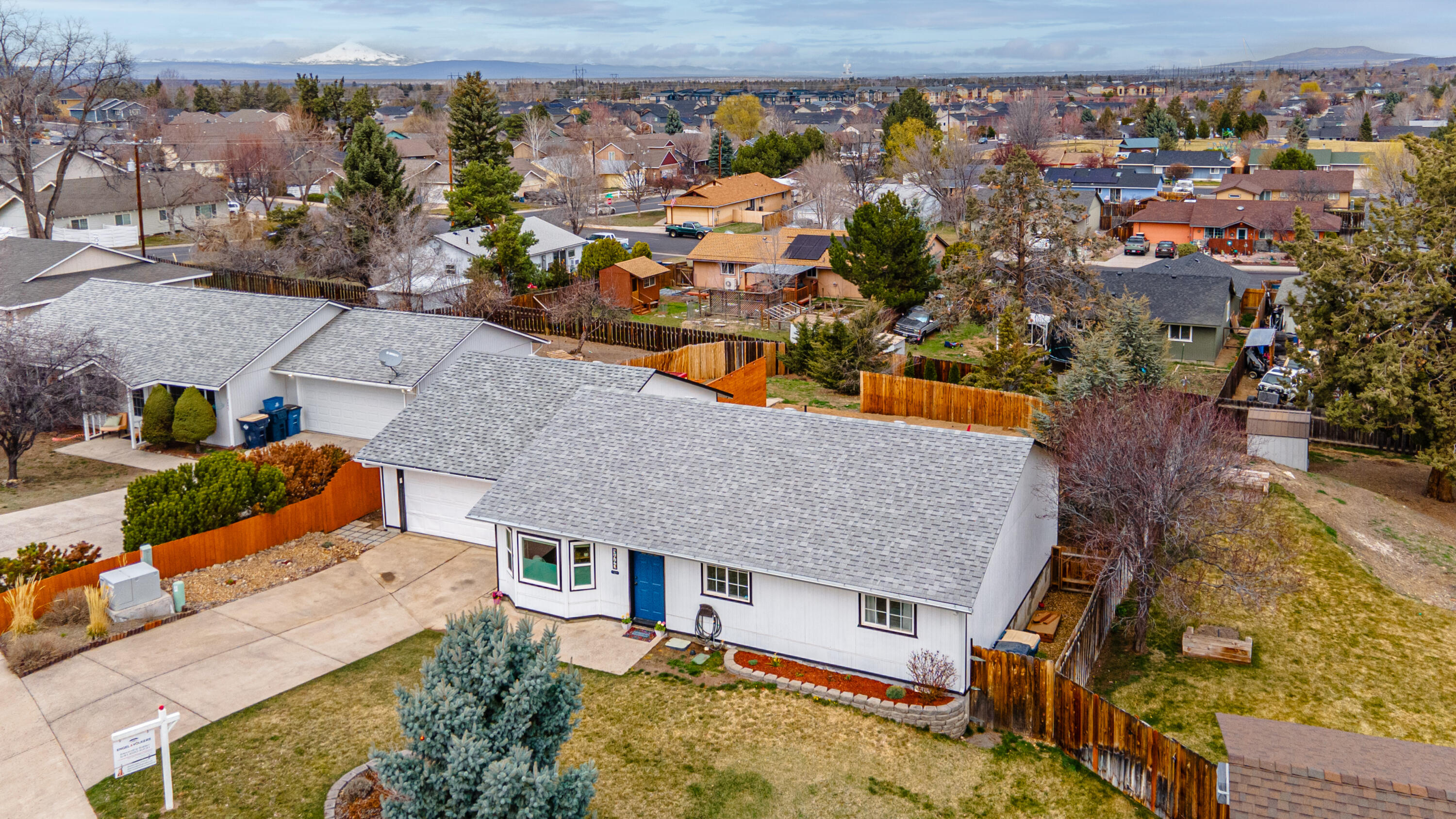 3443 SW Salmon Avenue