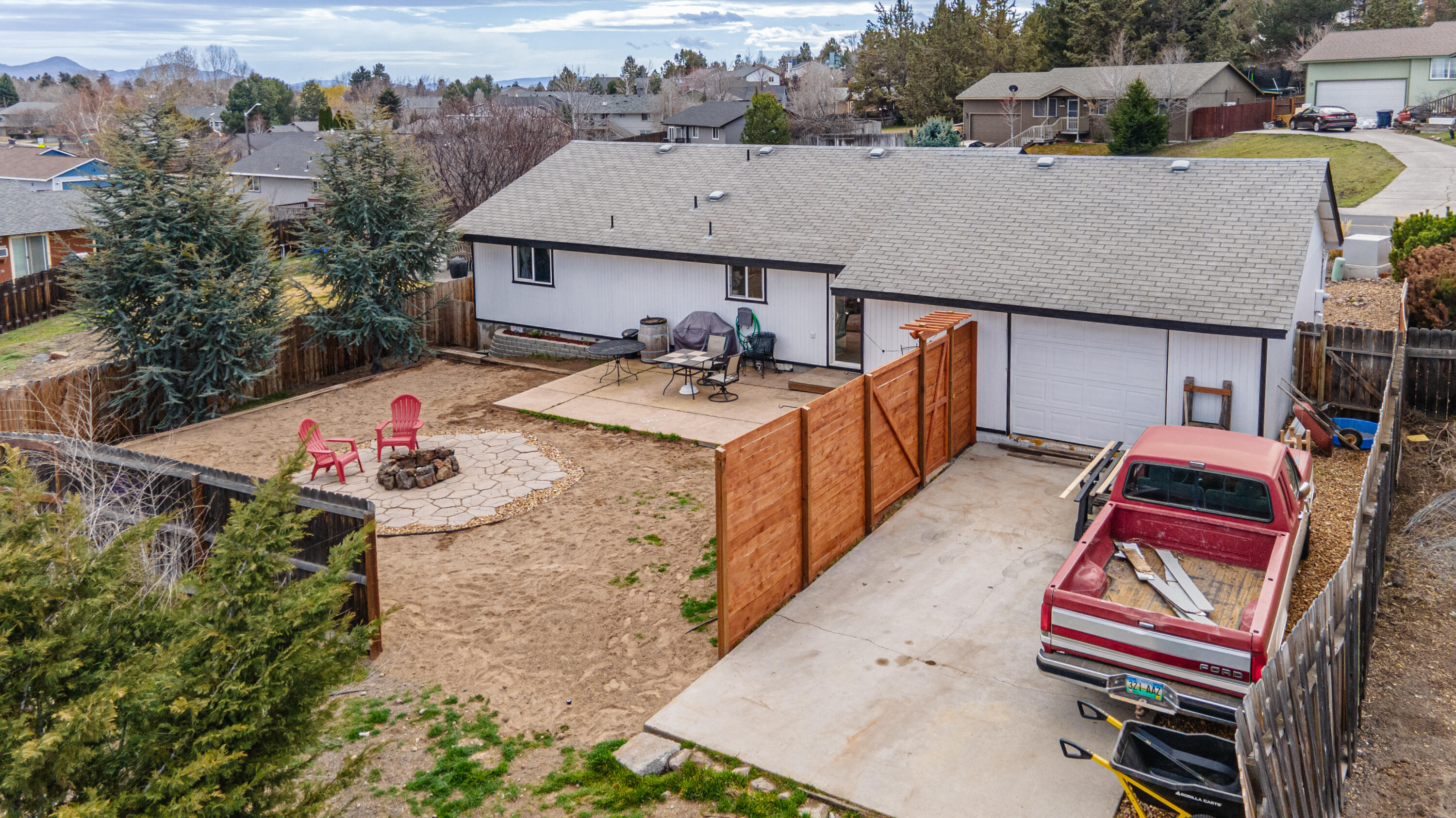 3443 SW Salmon Avenue