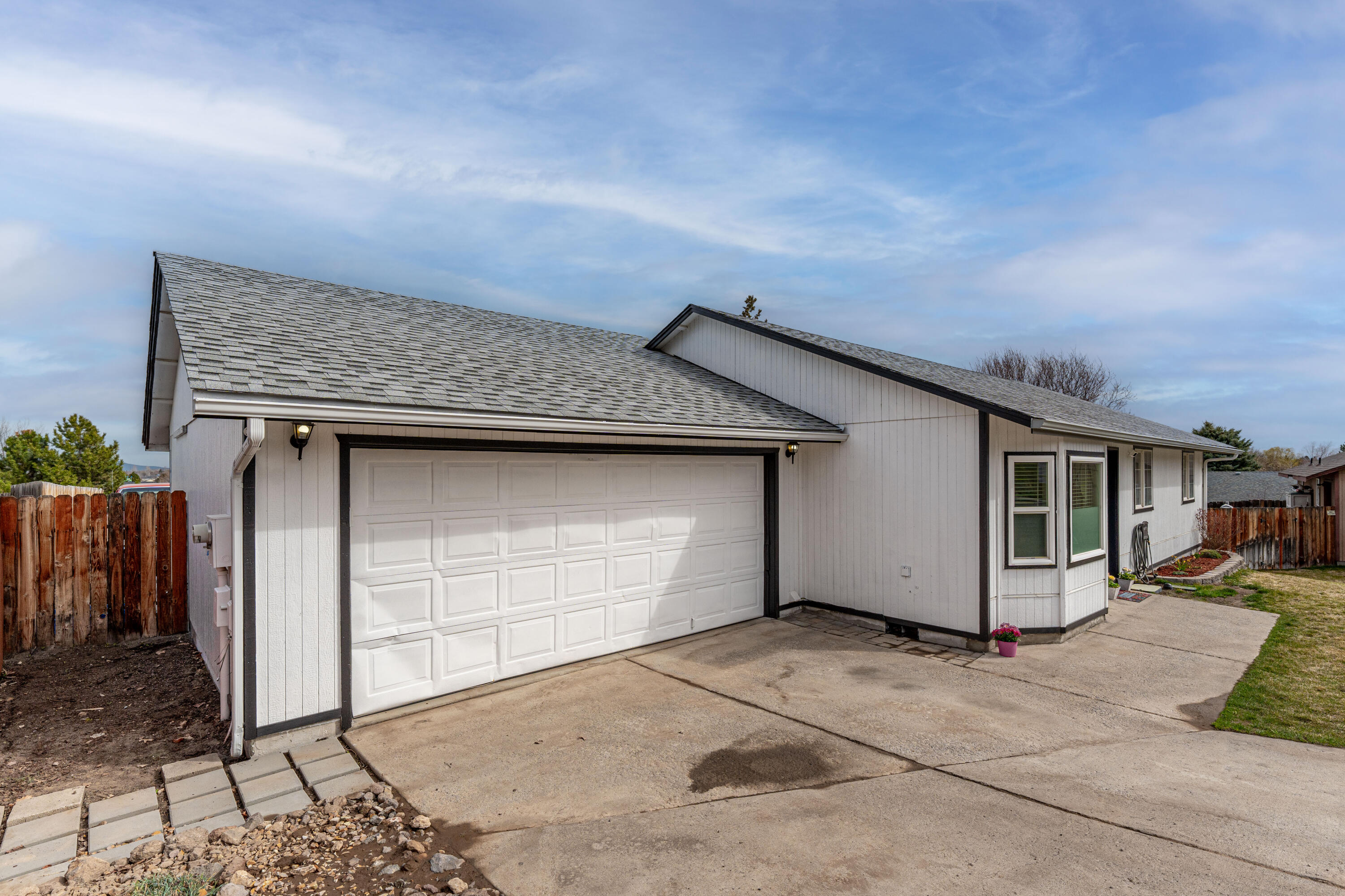 3443 SW Salmon Avenue