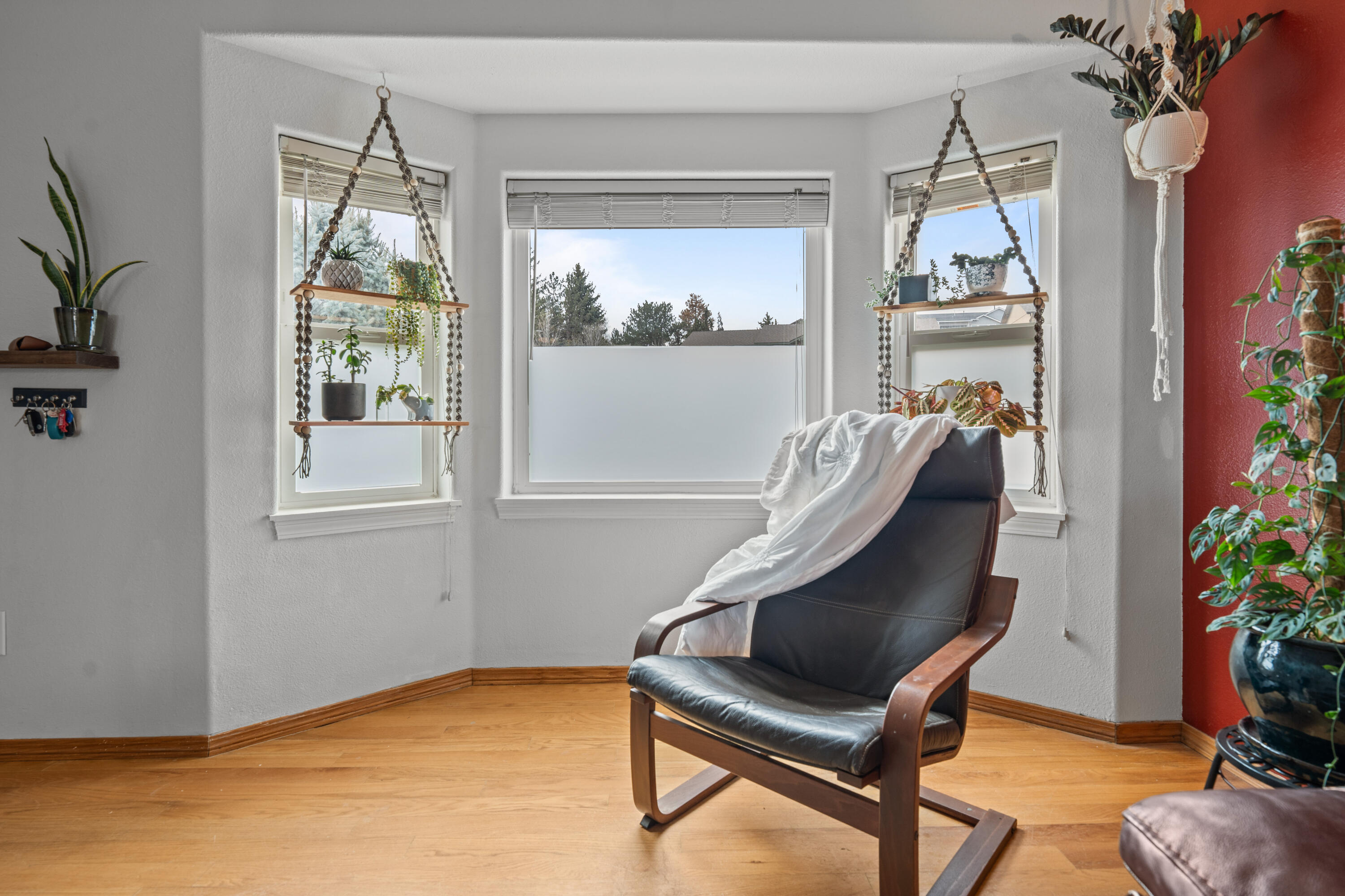 3443 SW Salmon Avenue