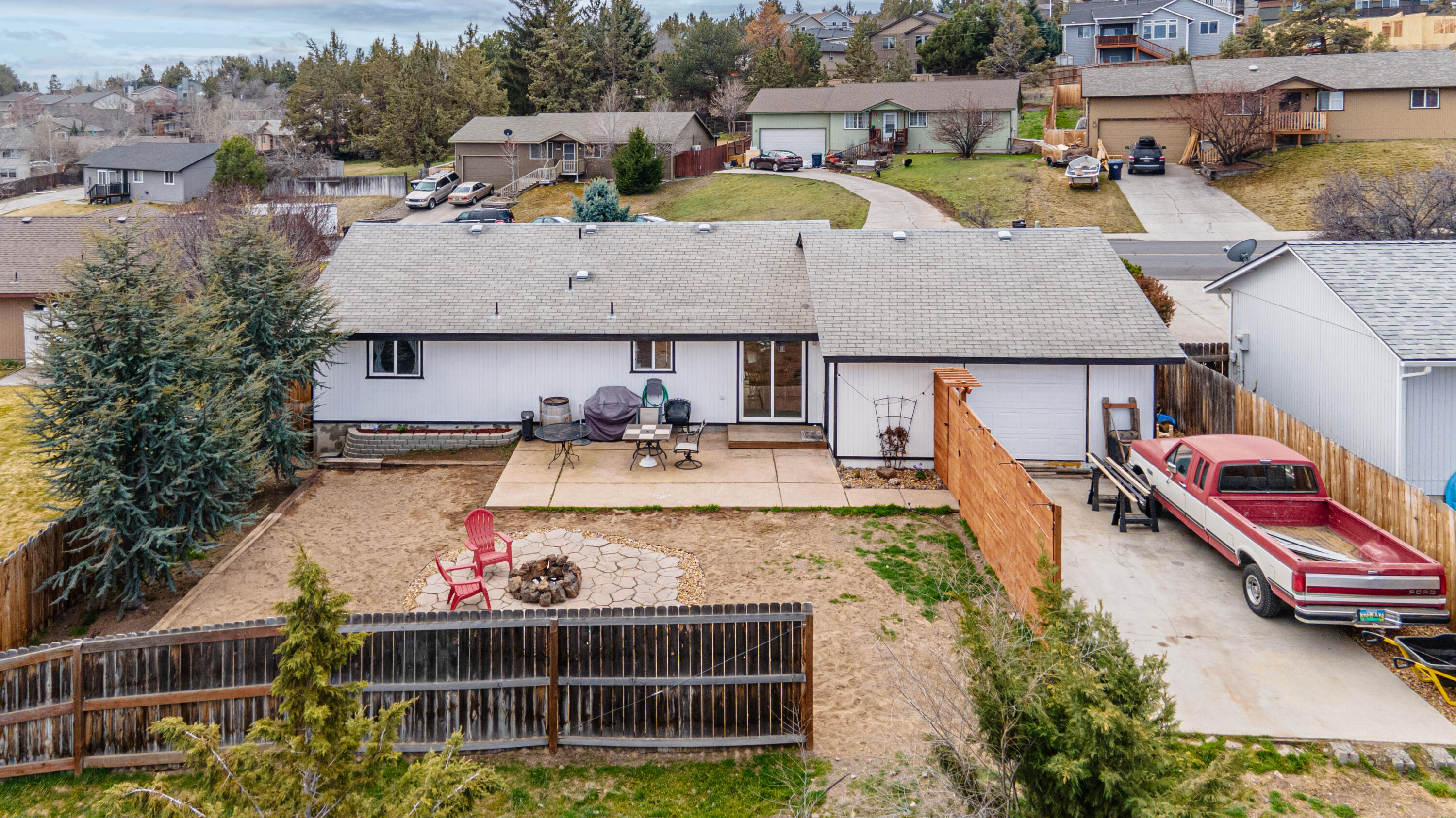 3443 SW Salmon Avenue