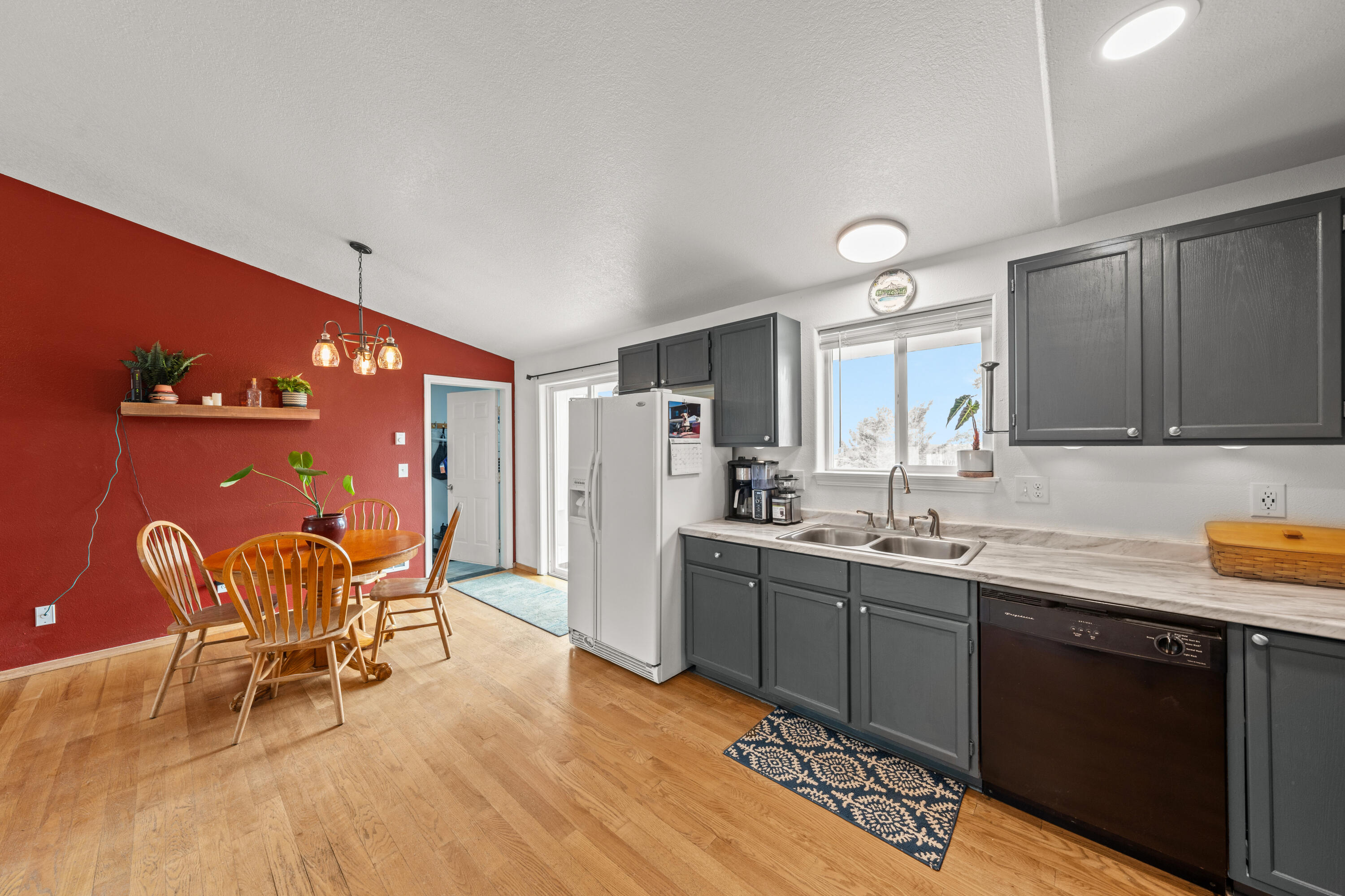 3443 SW Salmon Avenue