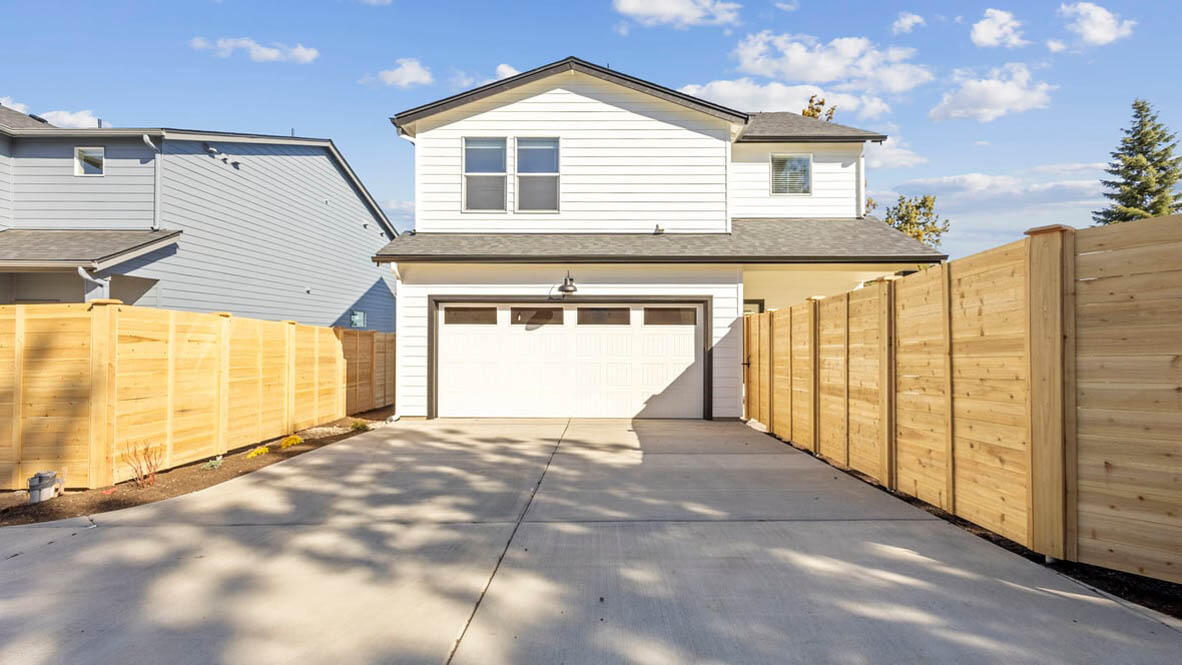 2735 NE Butler Market Road Unit: #33