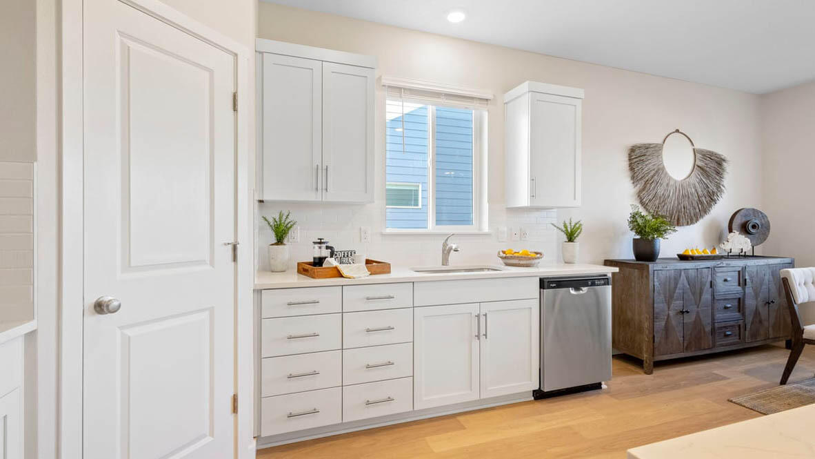 2735 NE Butler Market Road Unit: #33