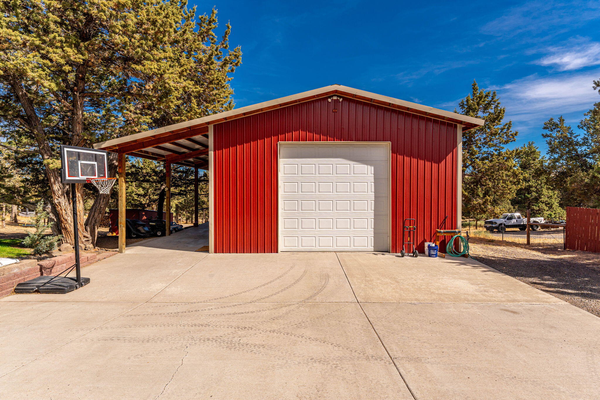 15400 SE Winchester Loop