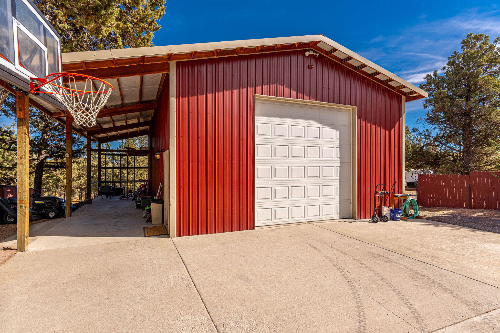 15400 SE Winchester Loop