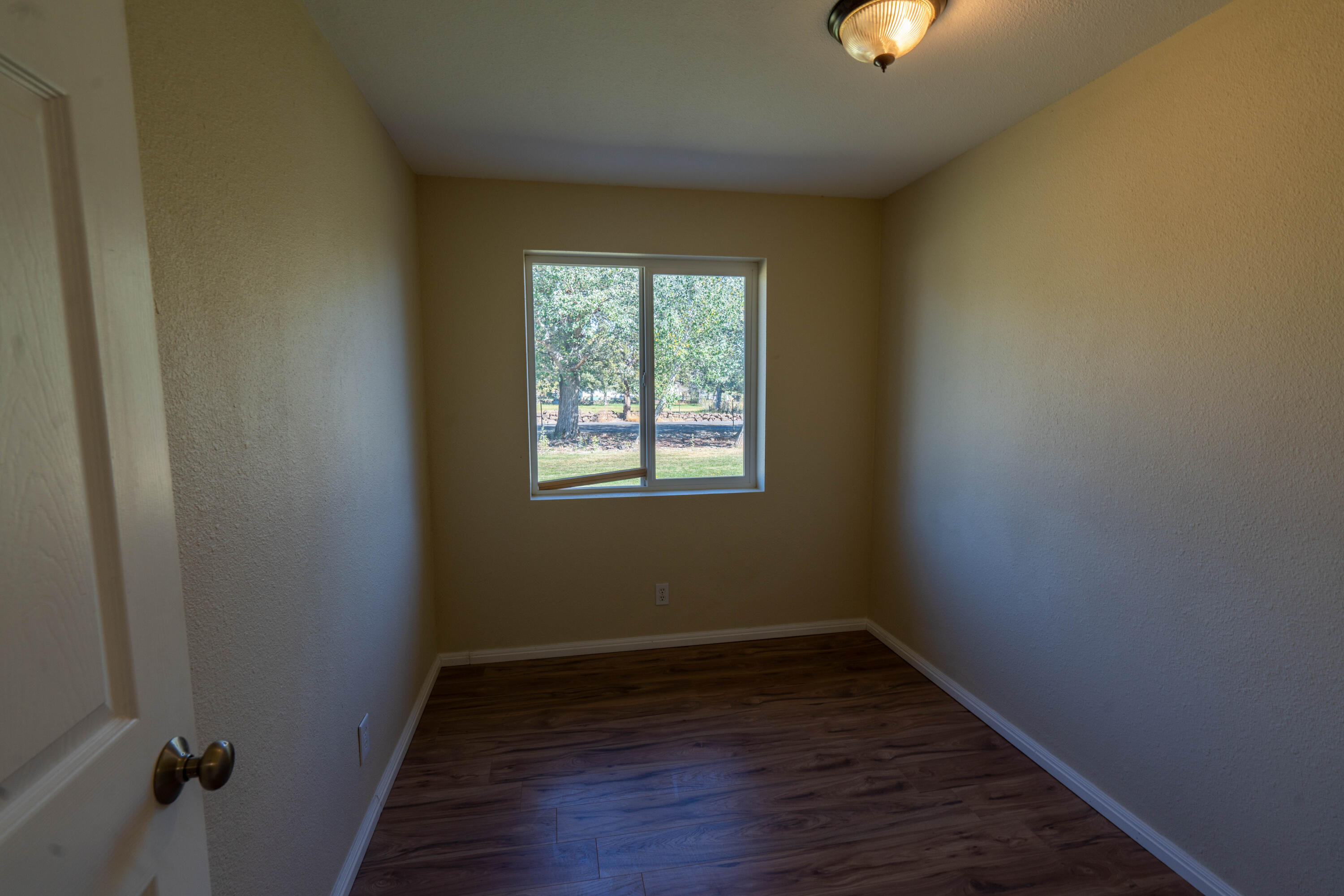 1026 NE Yucca Avenue