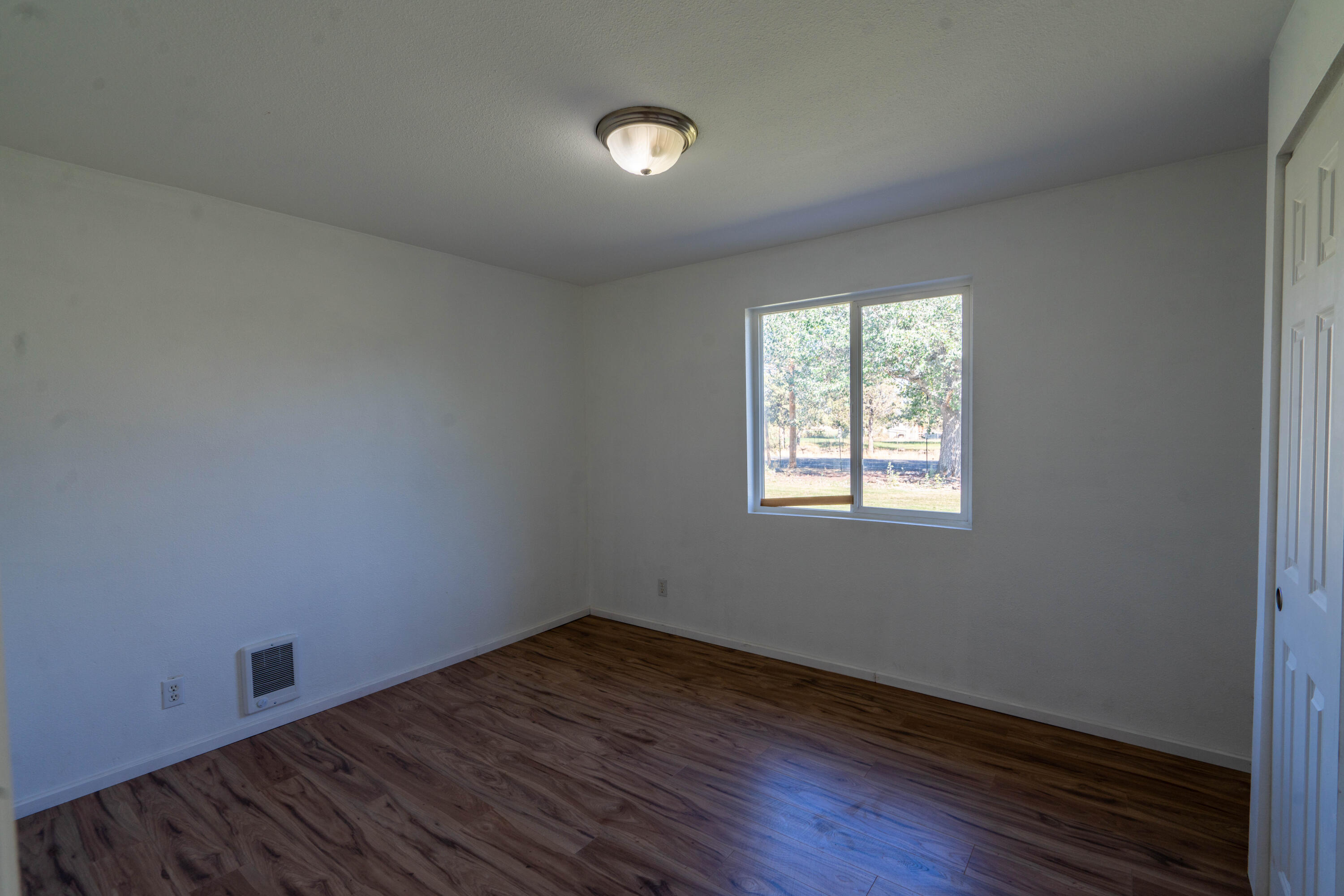 1026 NE Yucca Avenue