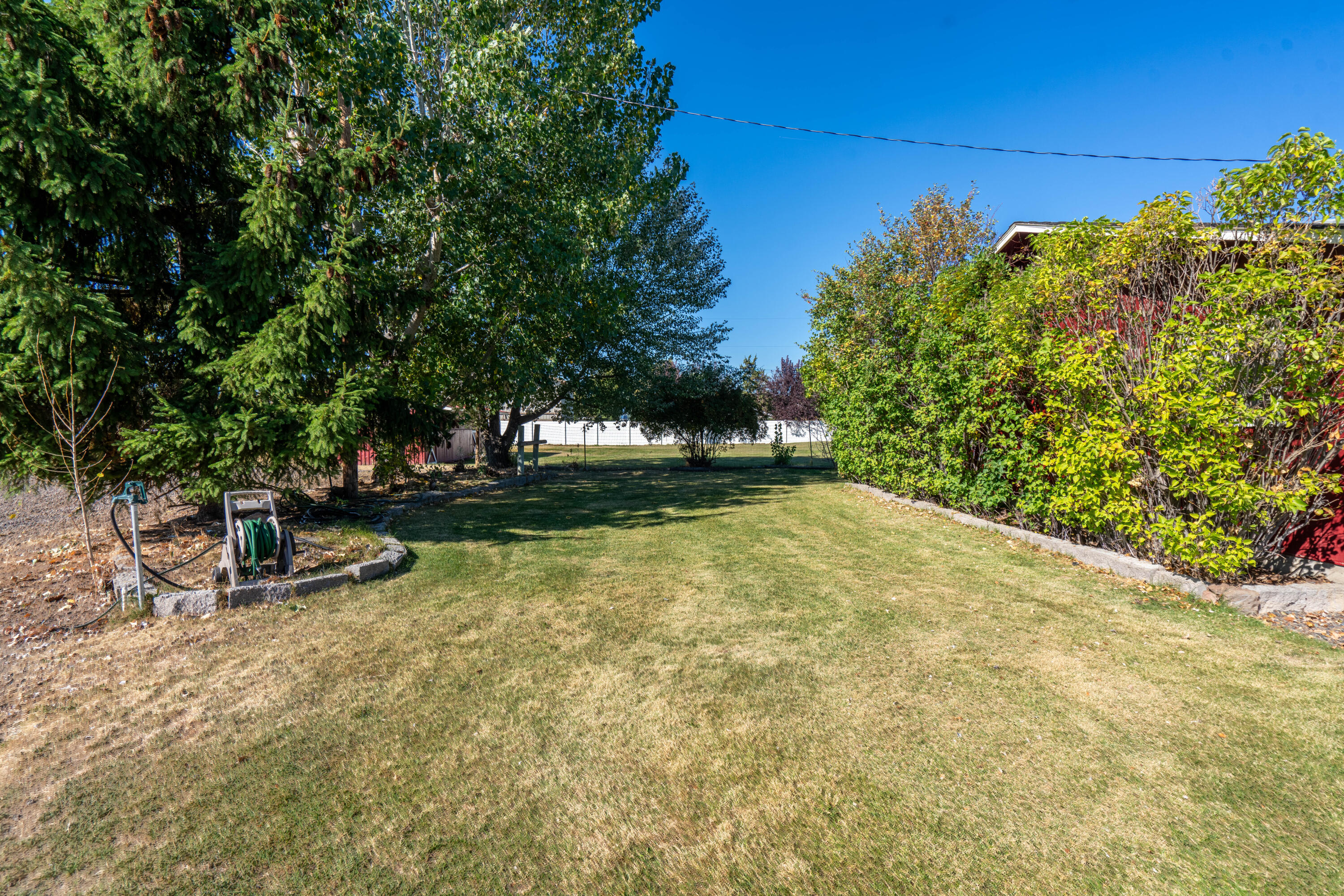 1026 NE Yucca Avenue