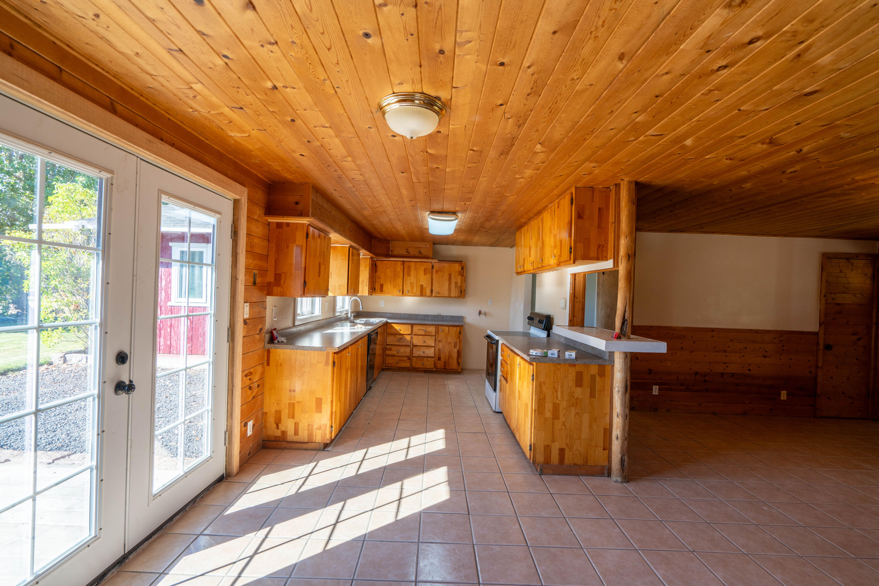 1026 NE Yucca Avenue