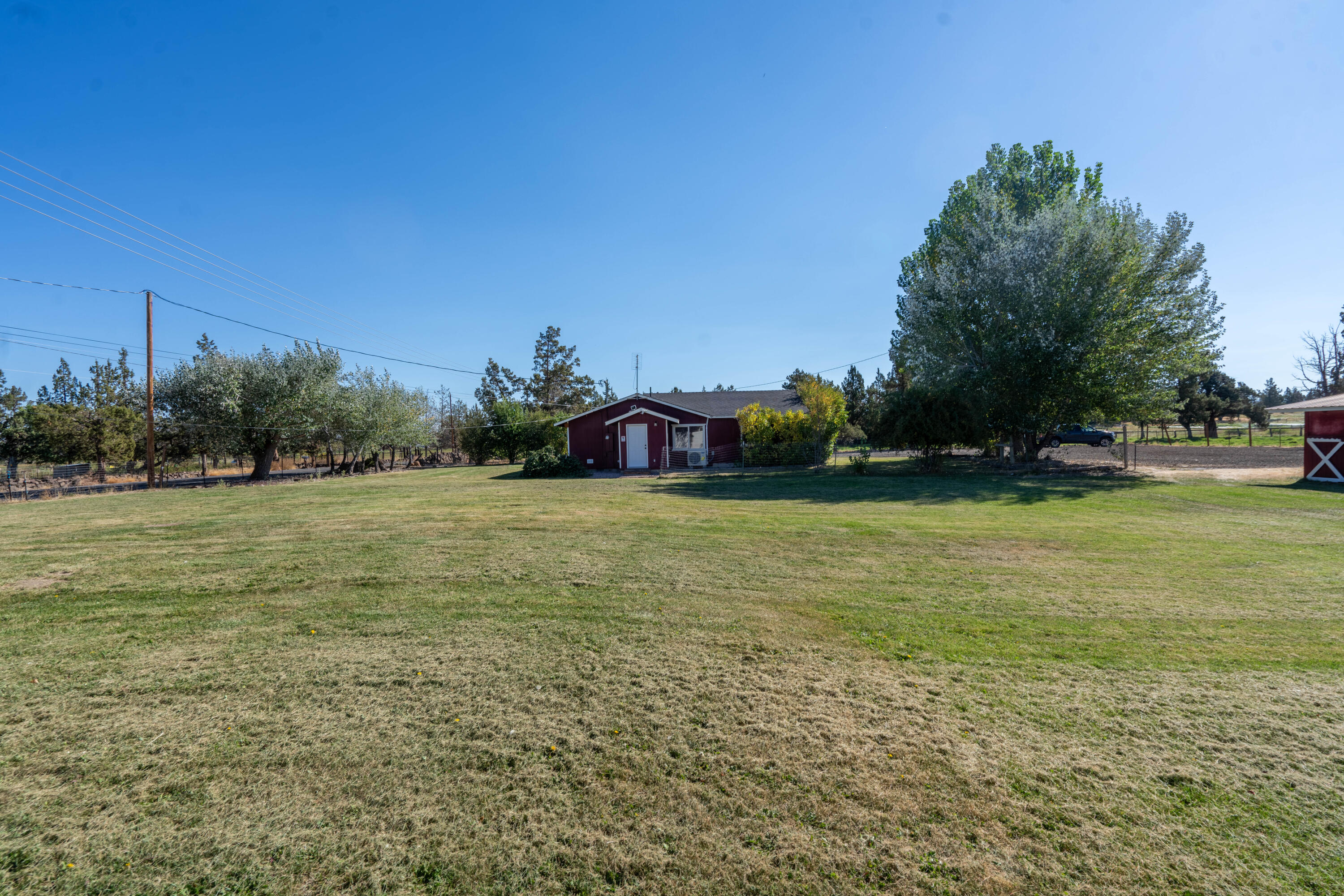 1026 NE Yucca Avenue