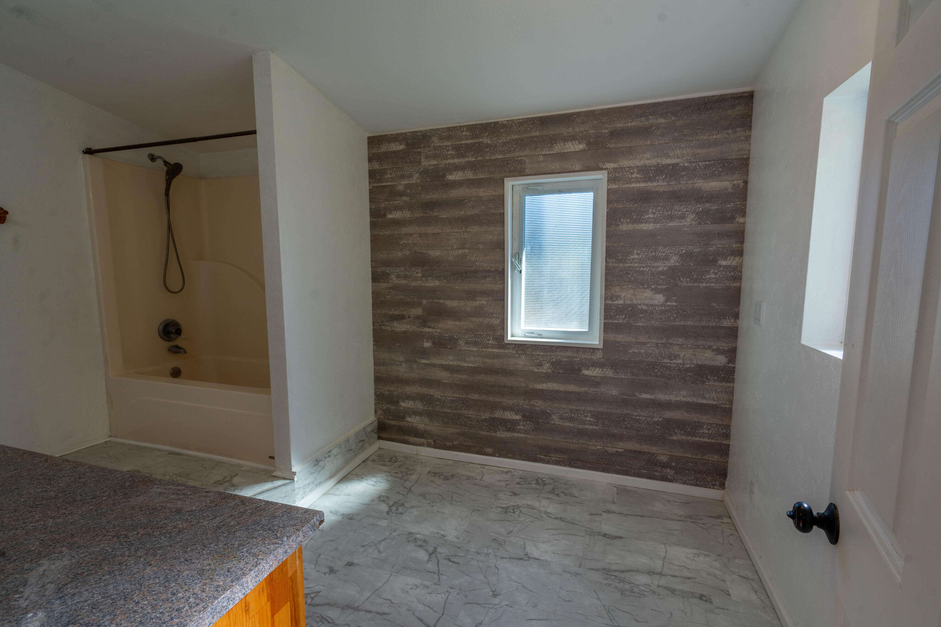 1026 NE Yucca Avenue