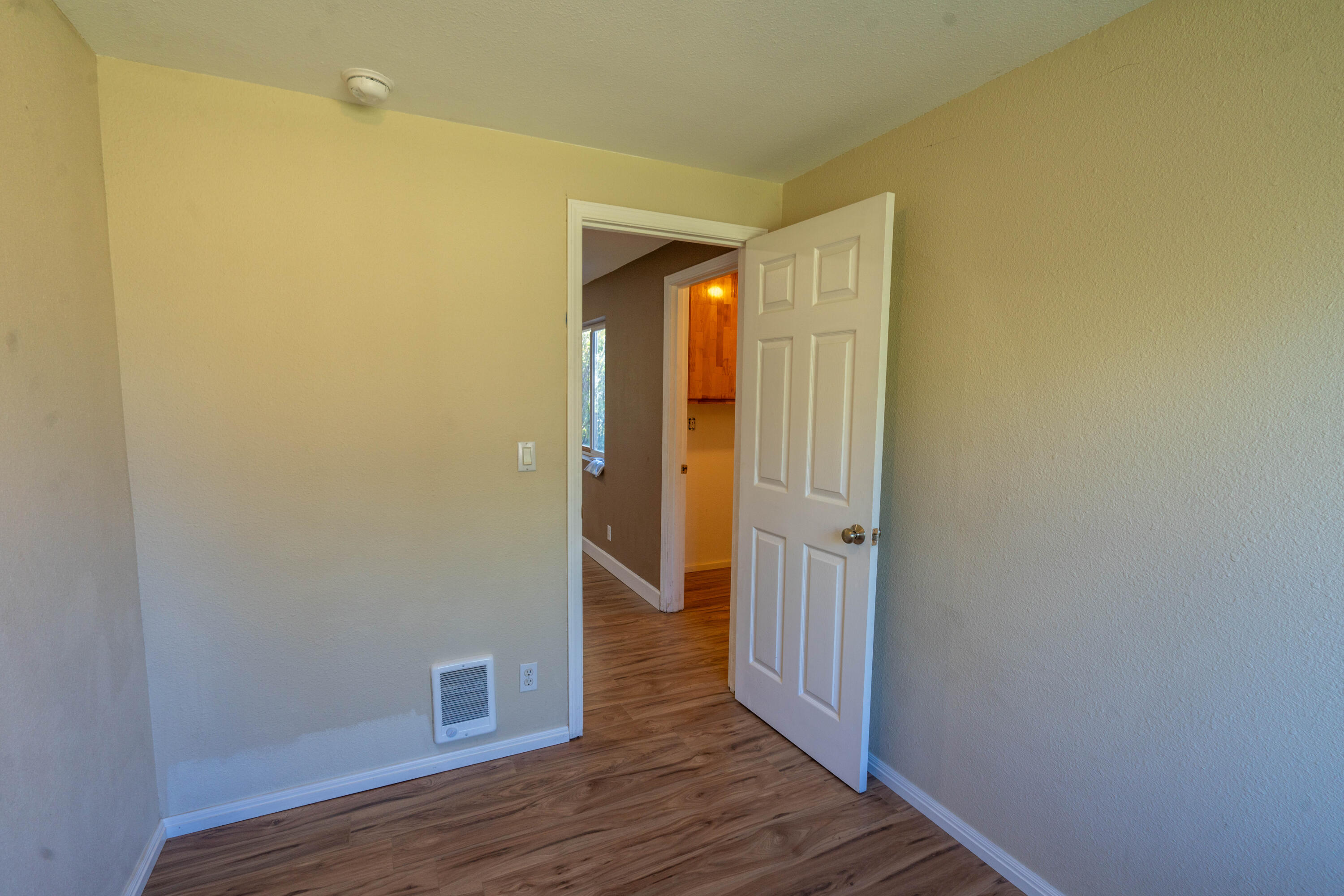 1026 NE Yucca Avenue