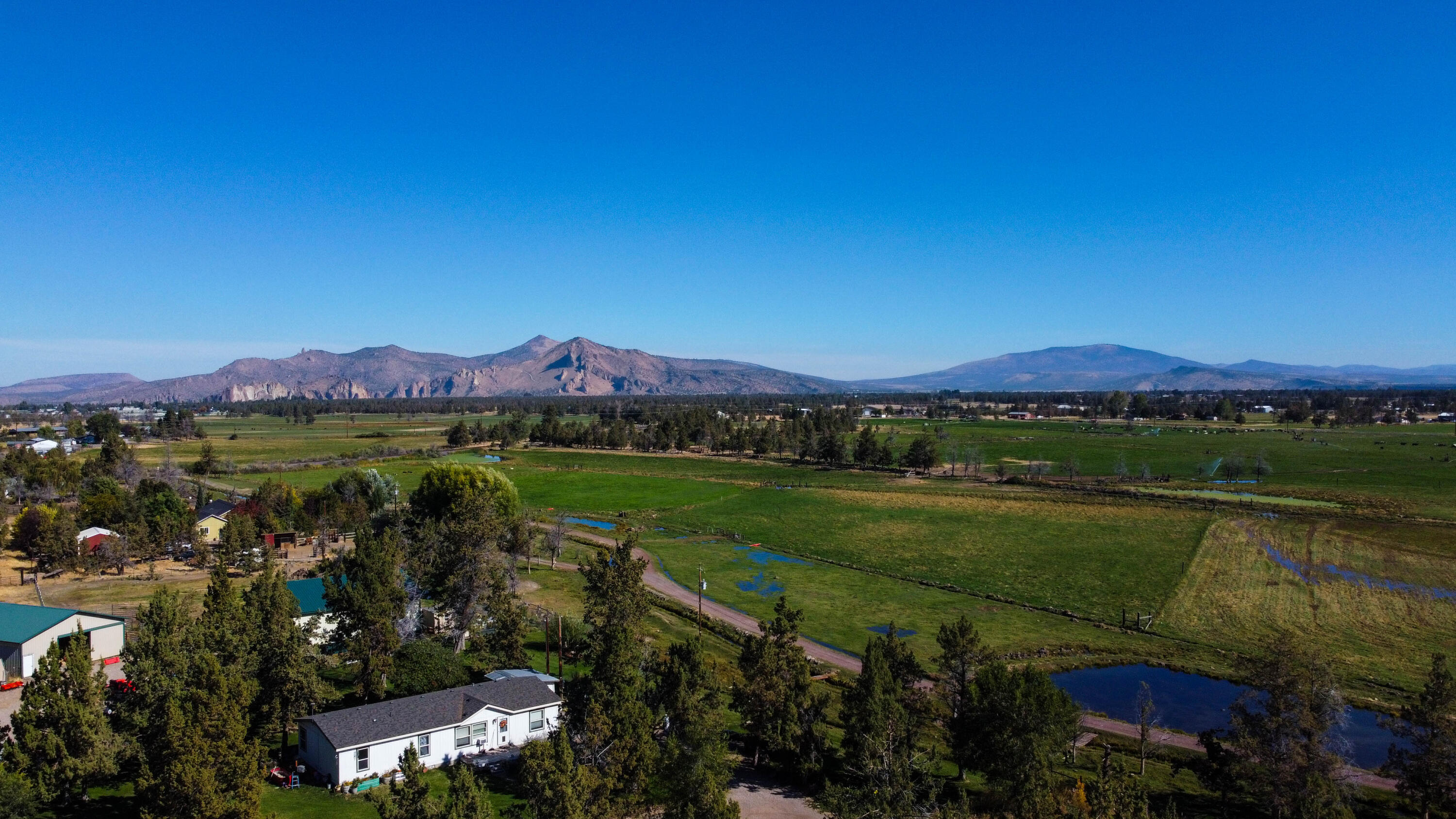 1026 NE Yucca Avenue