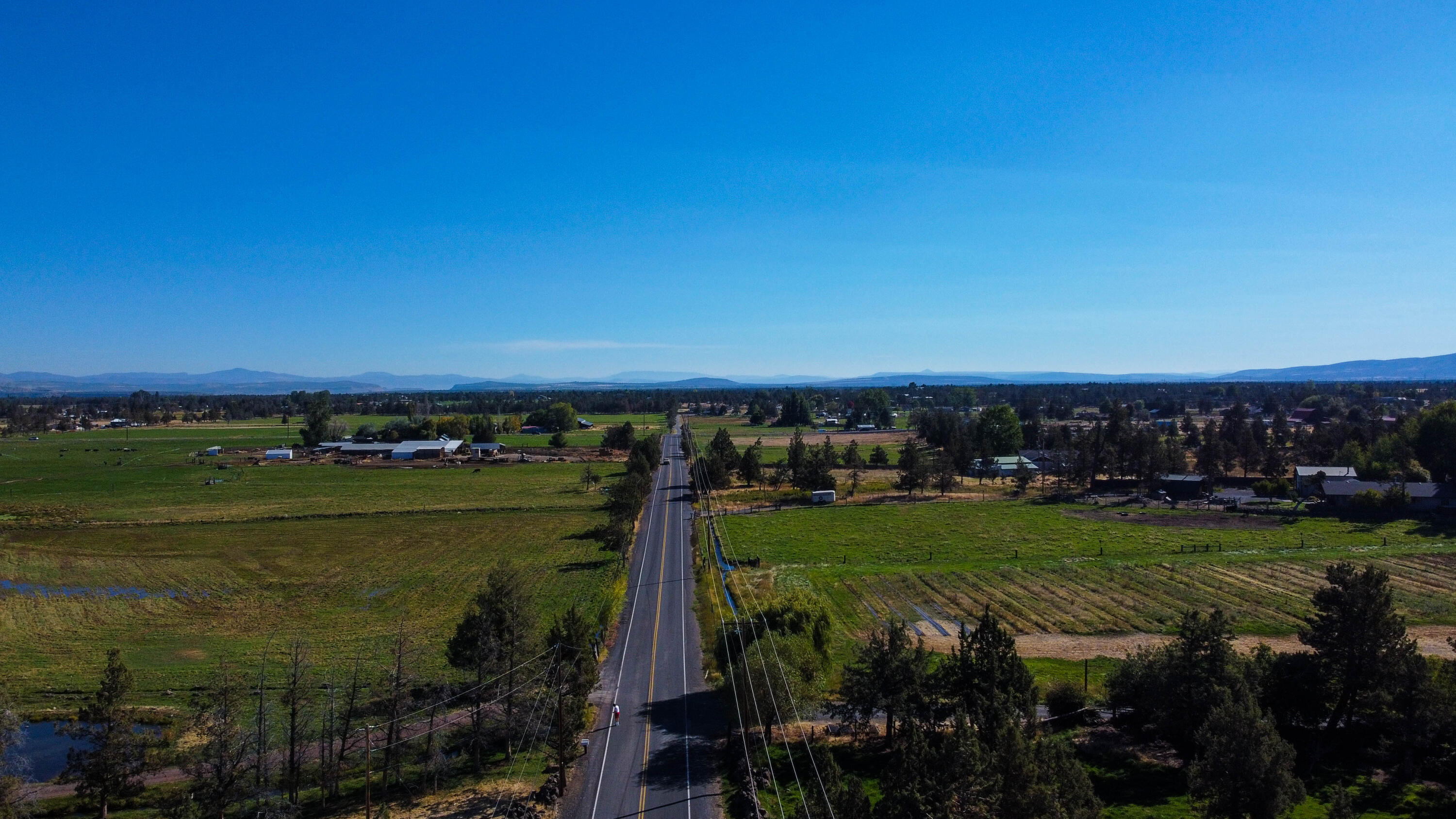 1026 NE Yucca Avenue