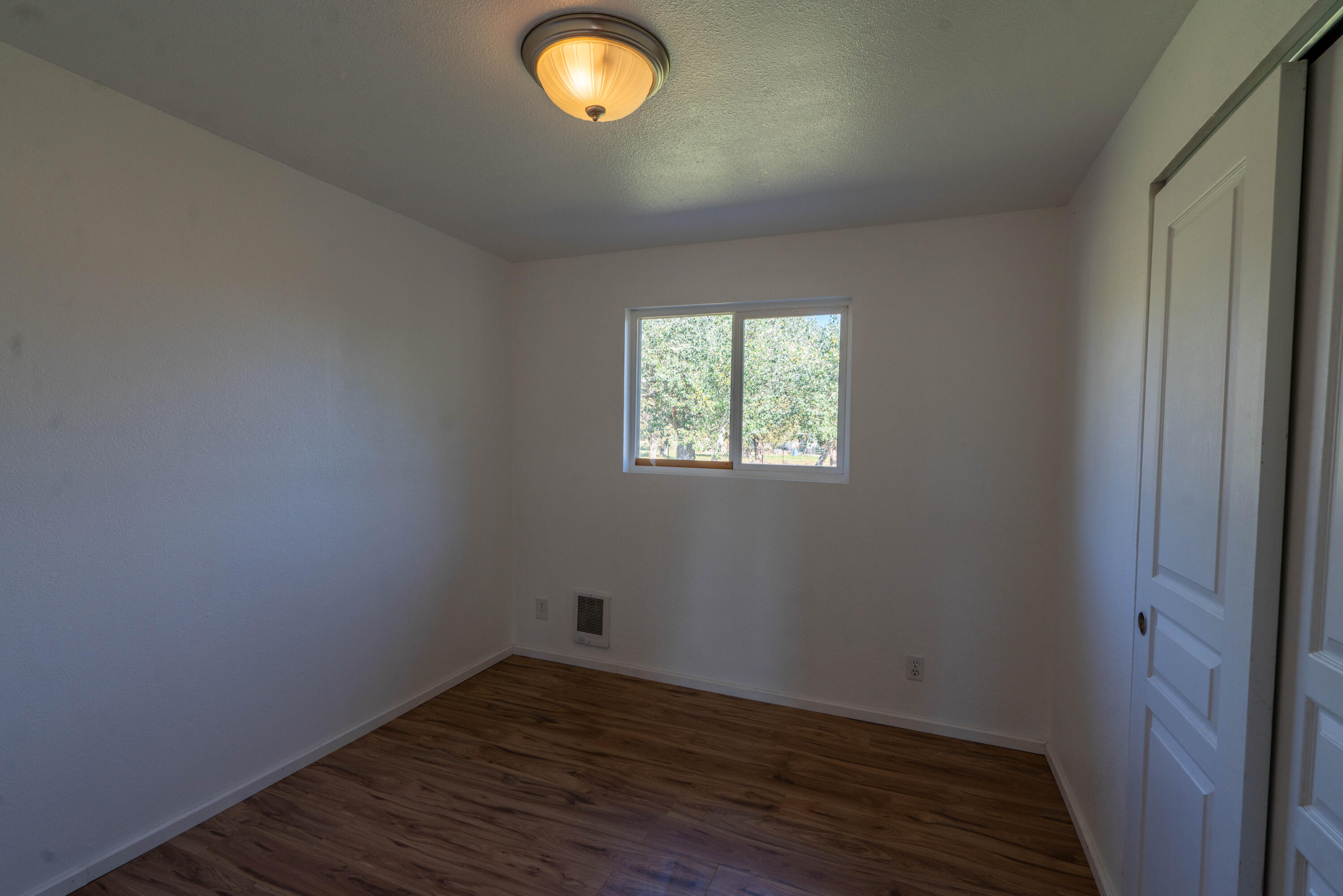 1026 NE Yucca Avenue