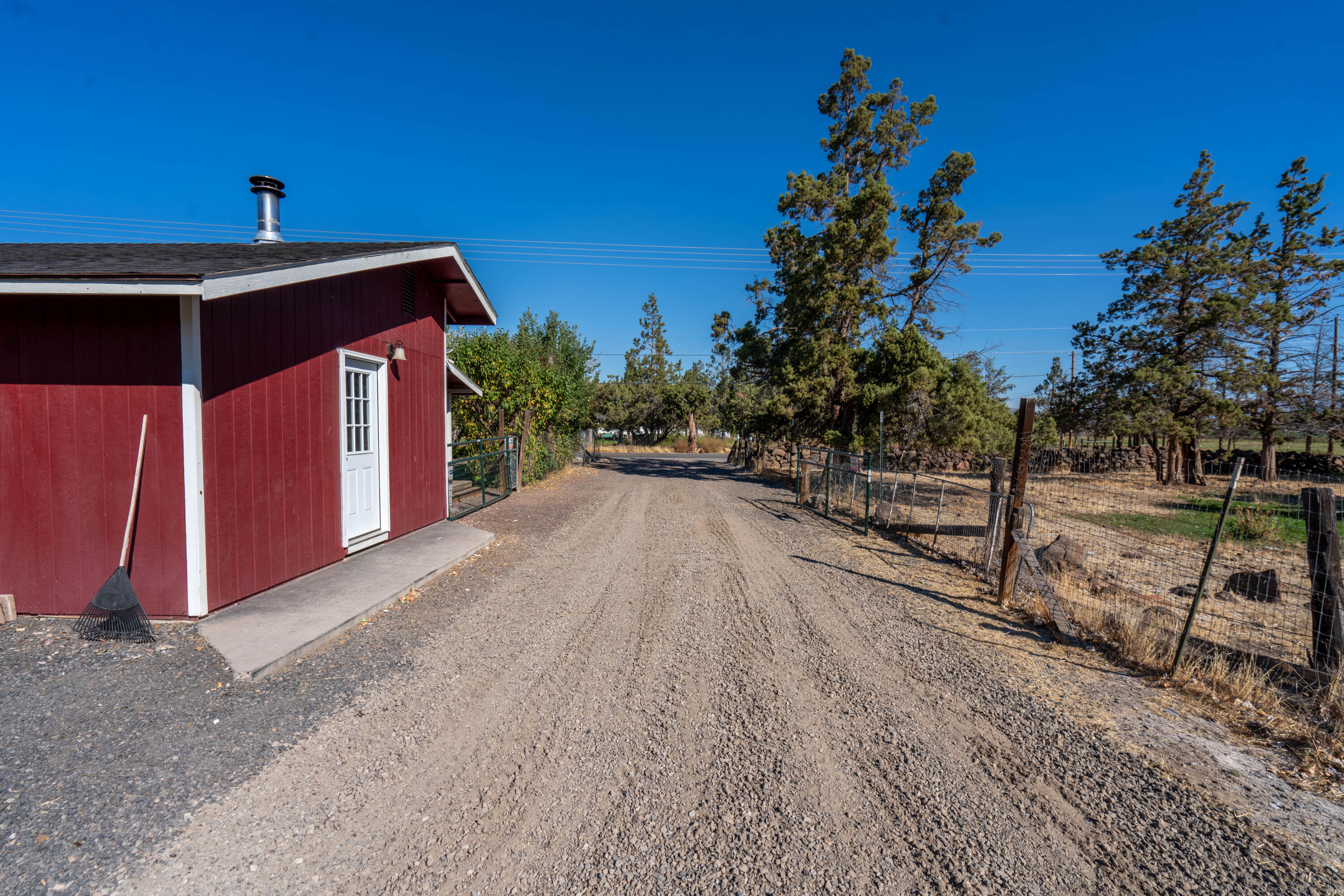 1026 NE Yucca Avenue