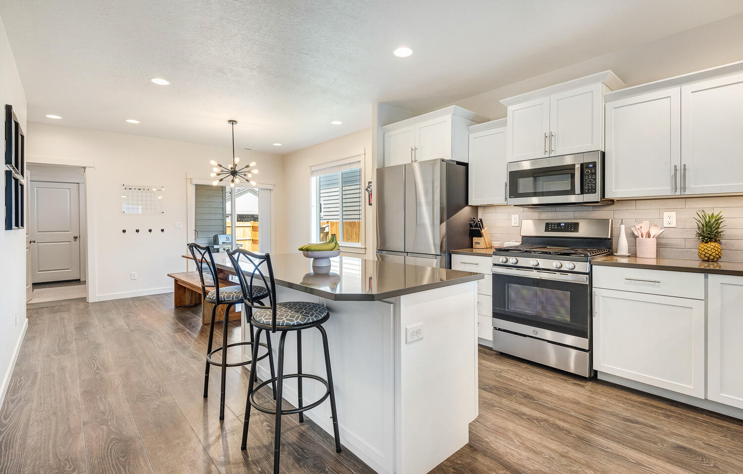 3731 SW Newberry Avenue