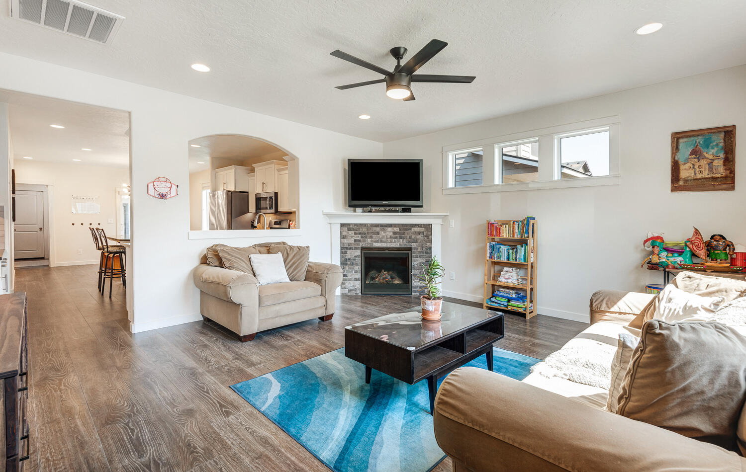 3731 SW Newberry Avenue