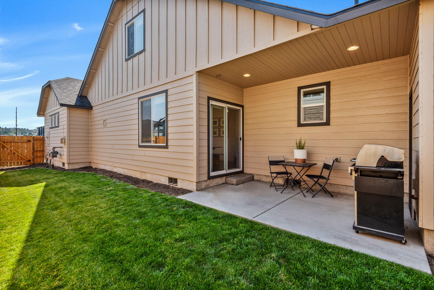 3731 SW Newberry Avenue