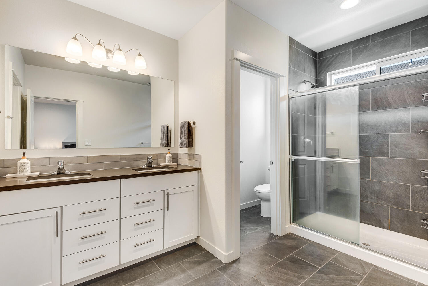 3731 SW Newberry Avenue