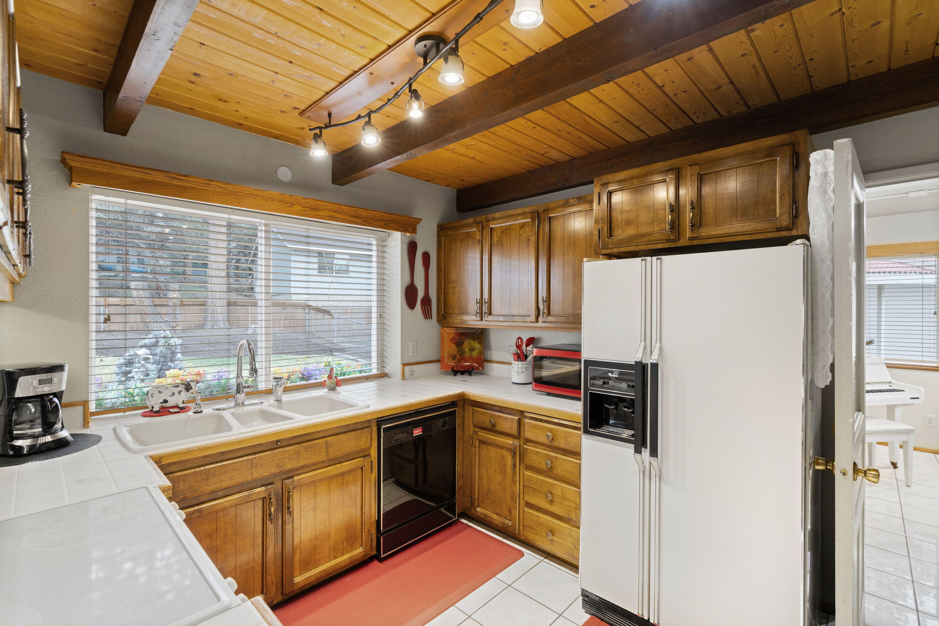 2875 NE Adrian Court