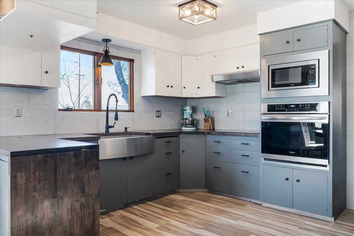 2343 NW Coyner Avenue