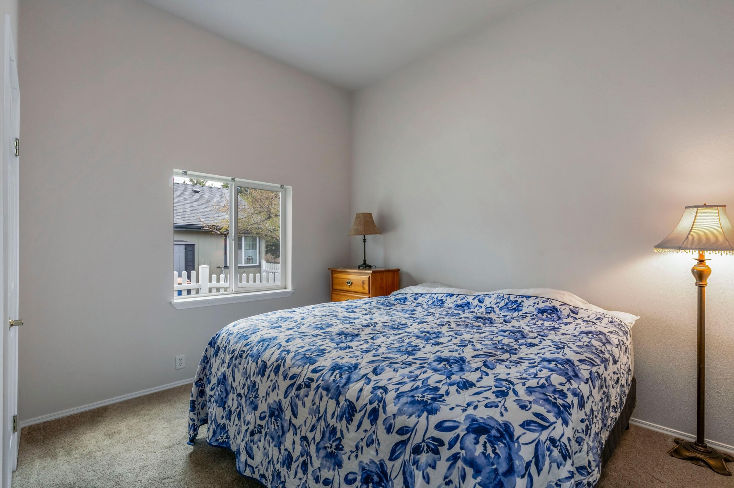 1085 W Collier Glacier Drive