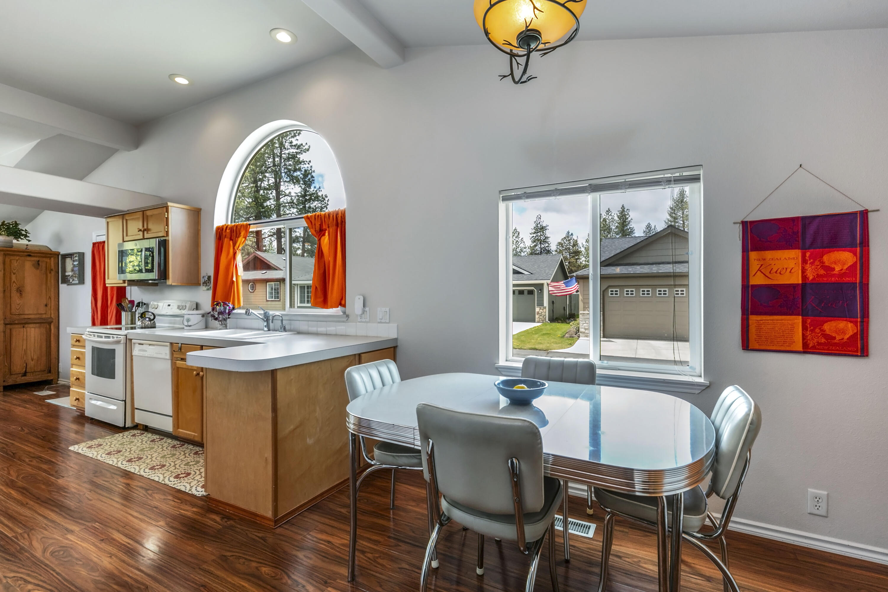 1085 W Collier Glacier Drive