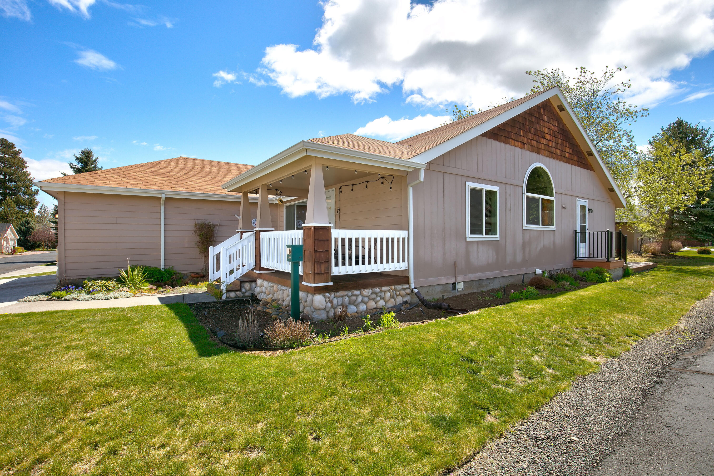 1085 W Collier Glacier Drive