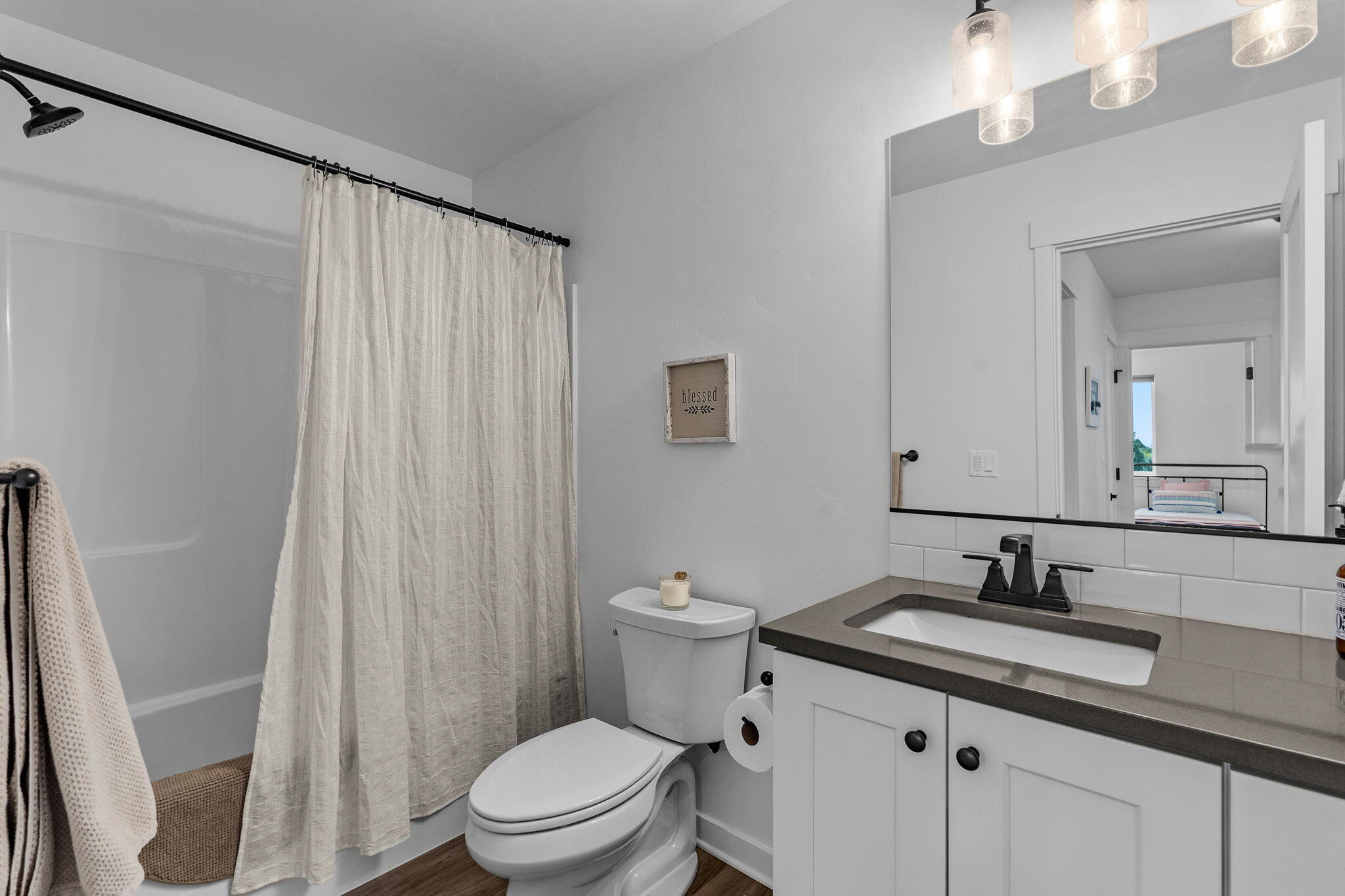 2546 NE Purcell Boulevard