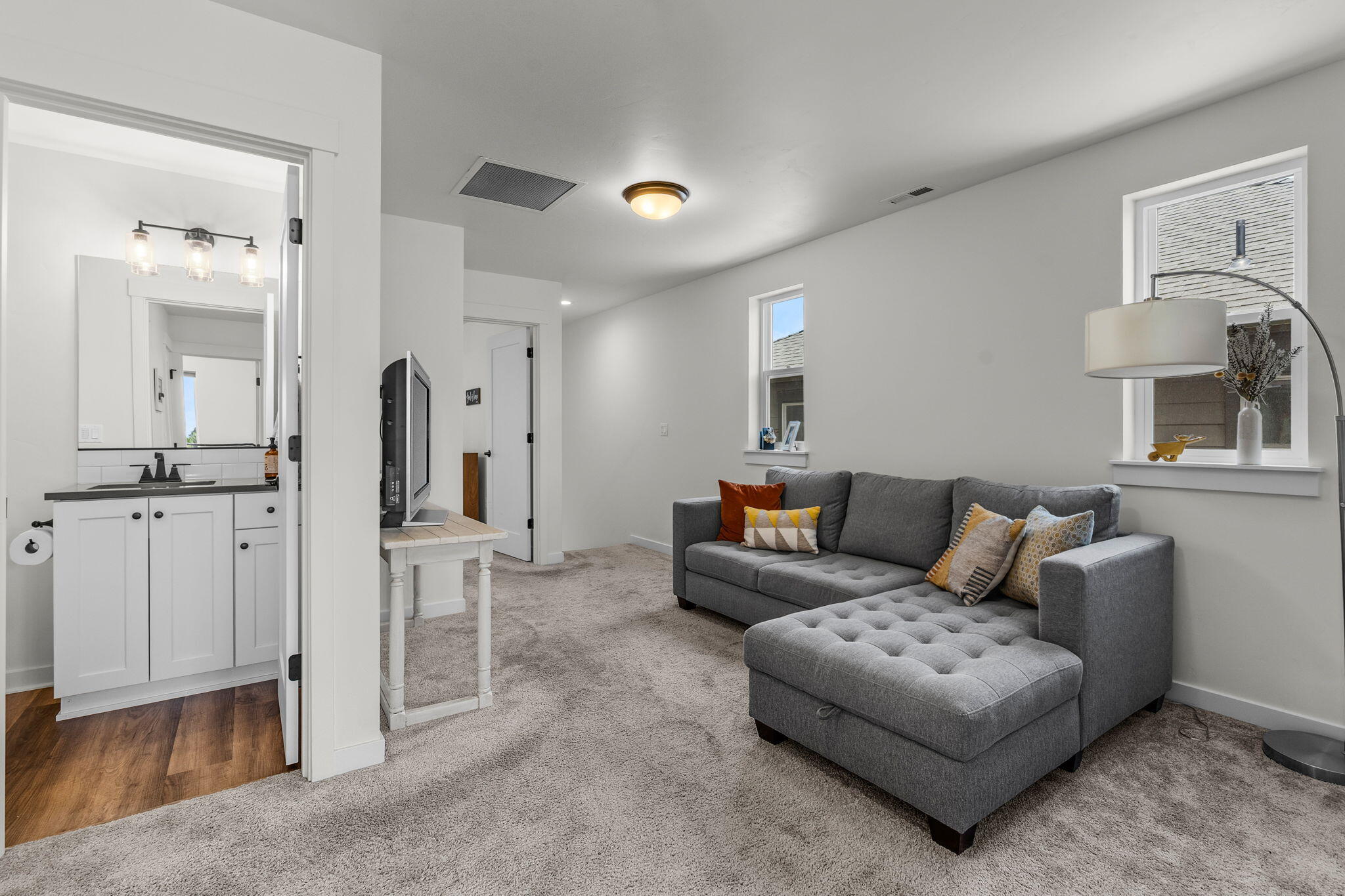 2546 NE Purcell Boulevard