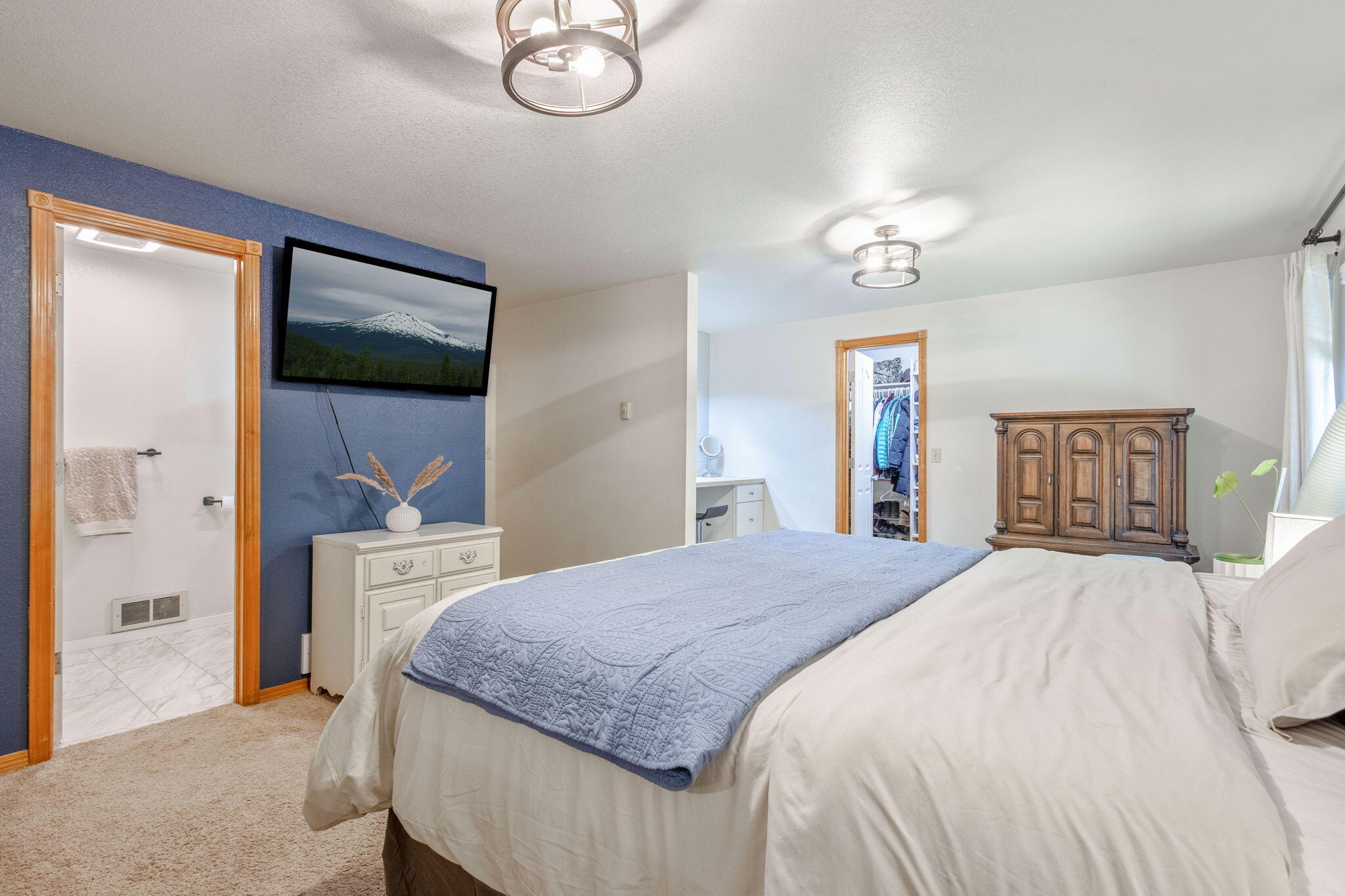 2611 SW Salmon Avenue