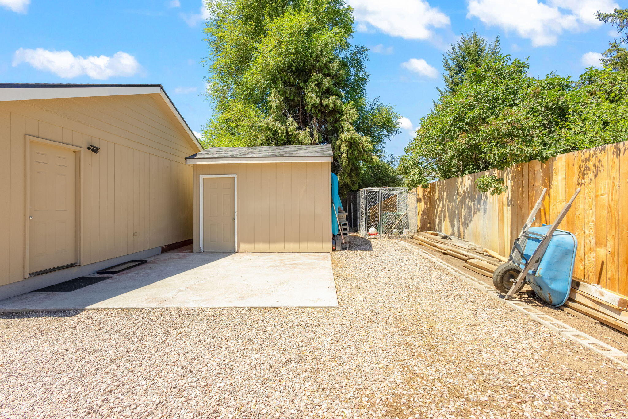 2611 SW Salmon Avenue