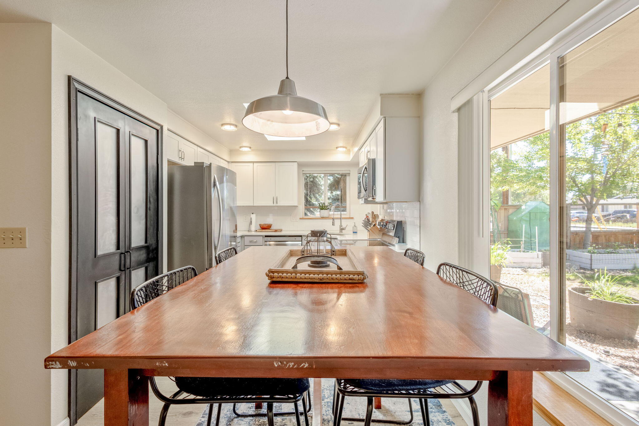 2611 SW Salmon Avenue