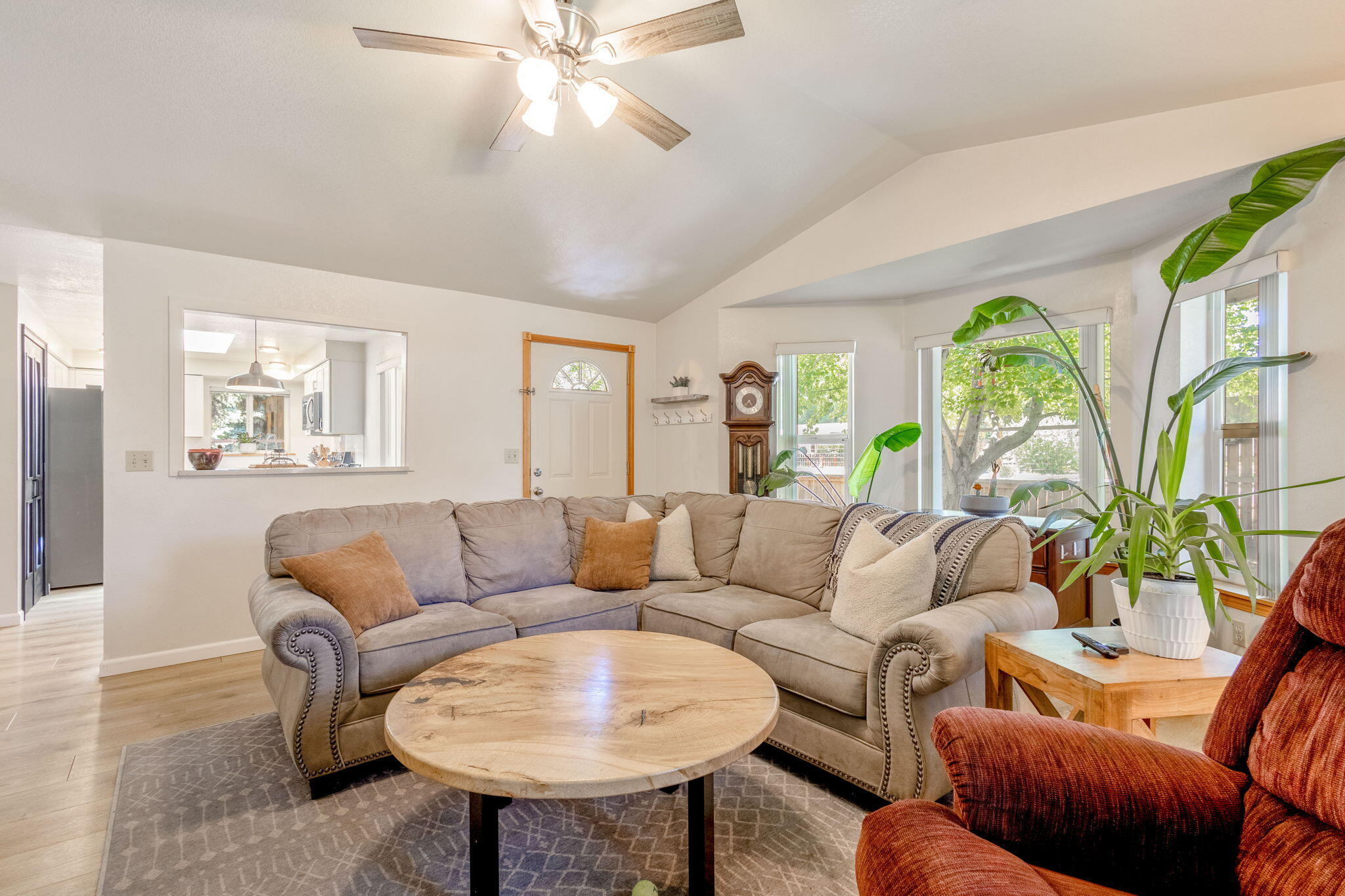 2611 SW Salmon Avenue