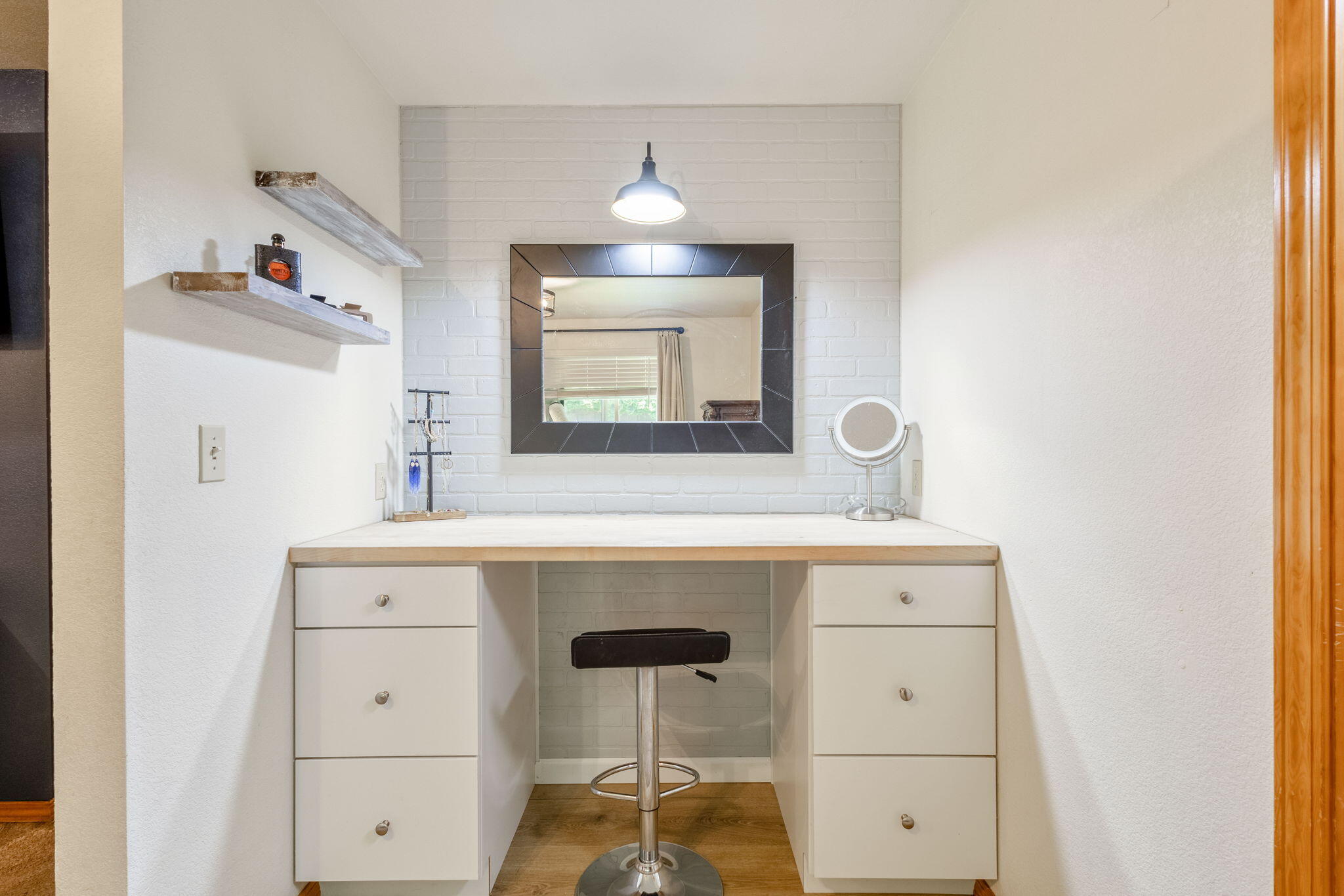 2611 SW Salmon Avenue