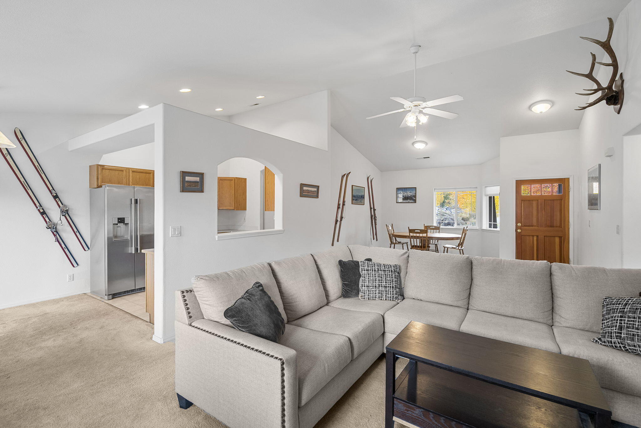 20052 Badger Road, Bend