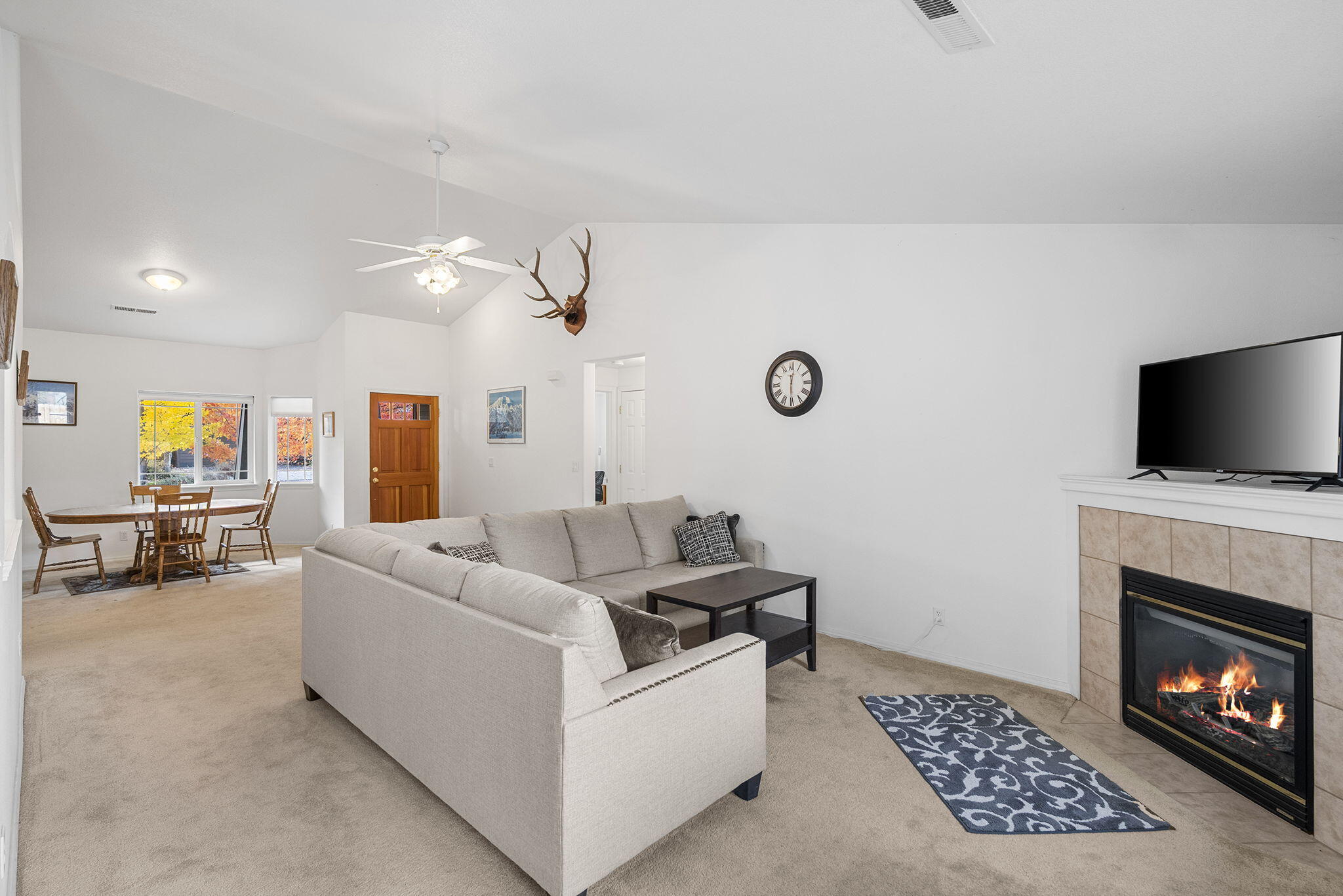 20052 Badger Road, Bend