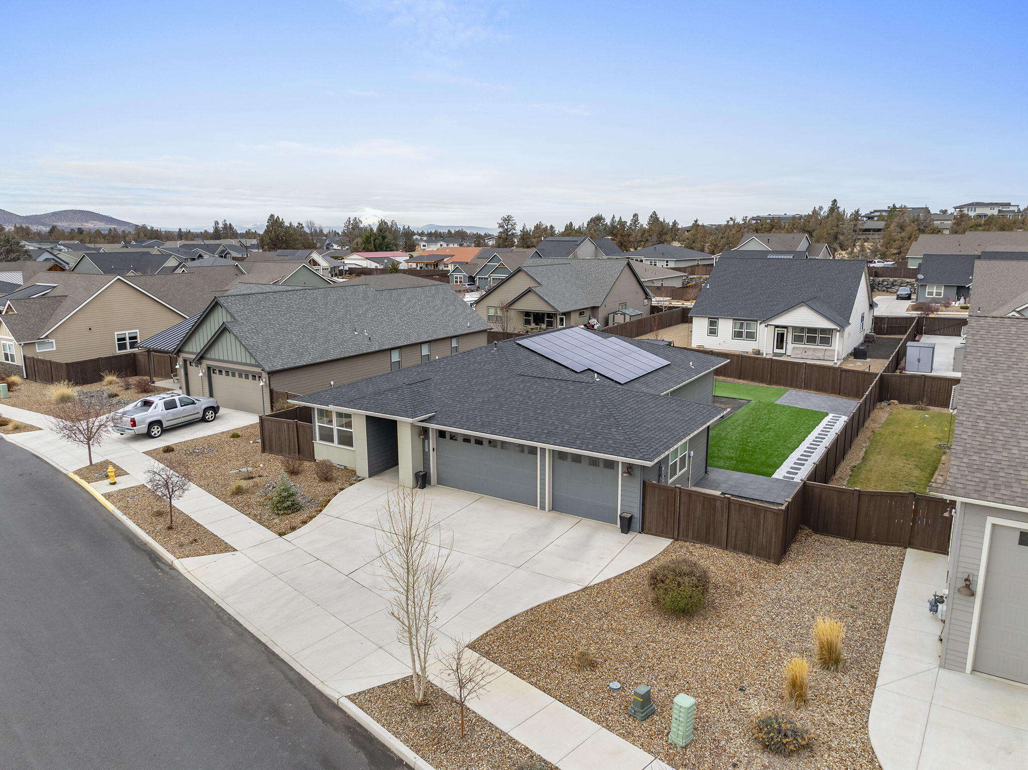 4327 SW Badger Creek Drive