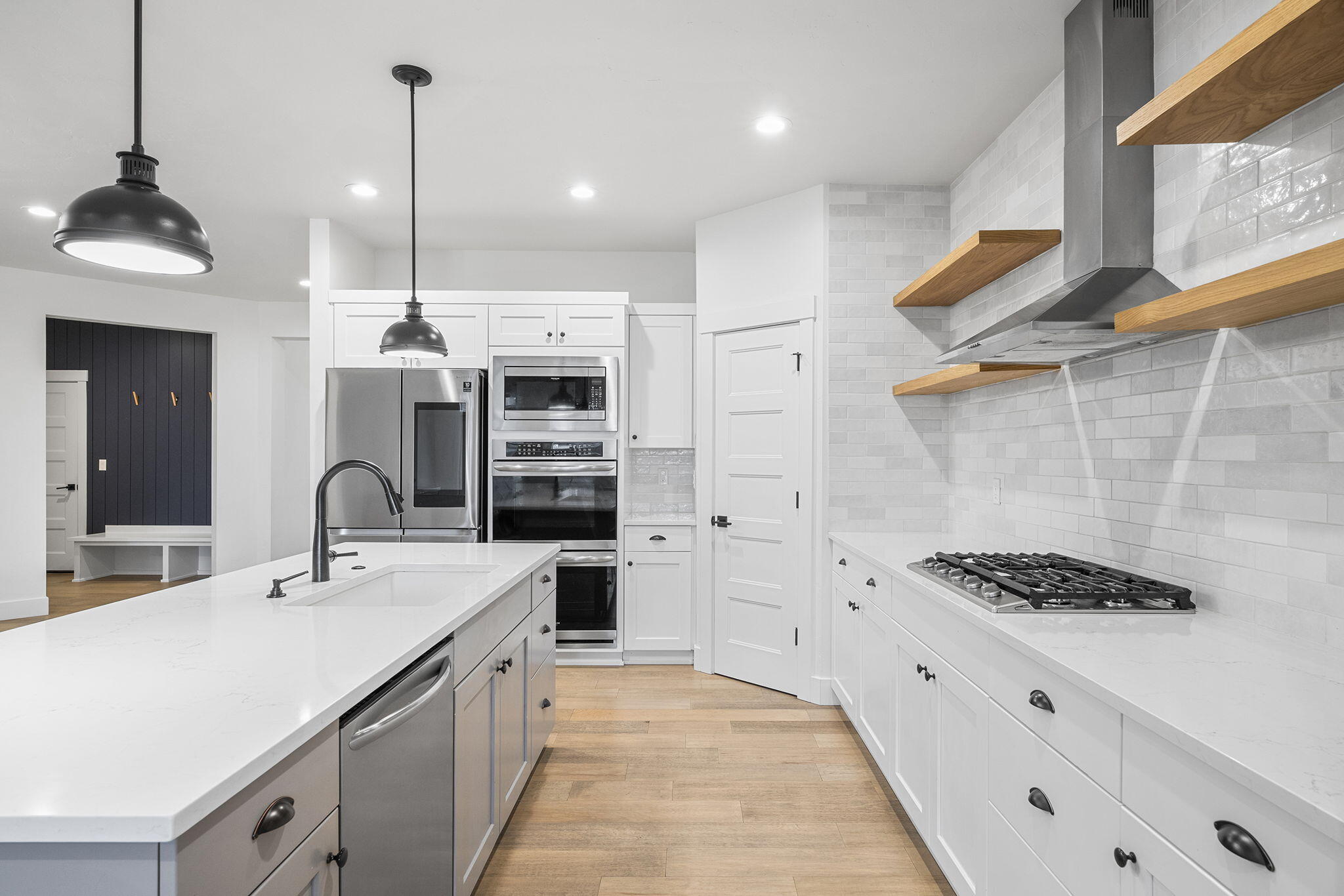 4327 SW Badger Creek Drive