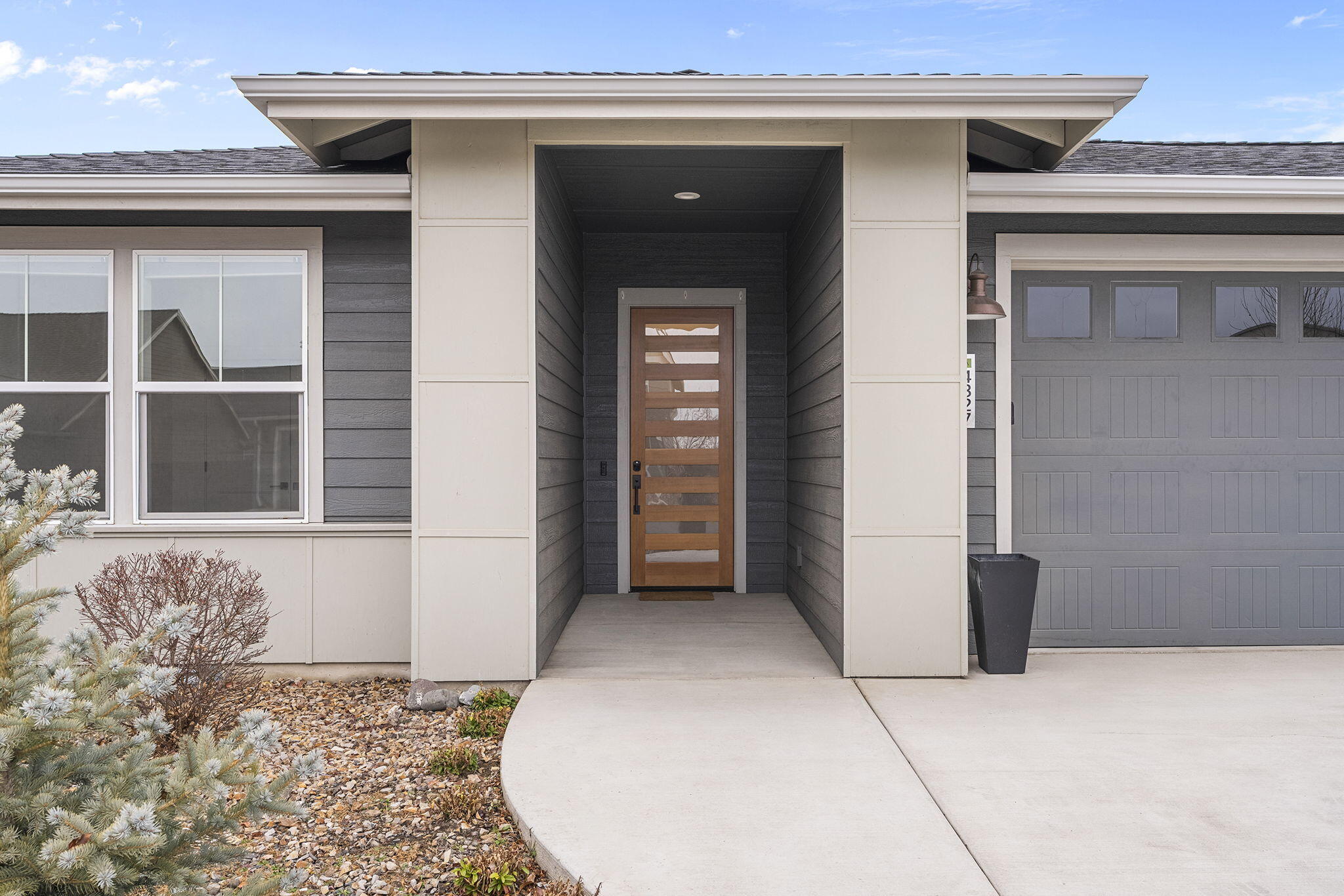 4327 SW Badger Creek Drive