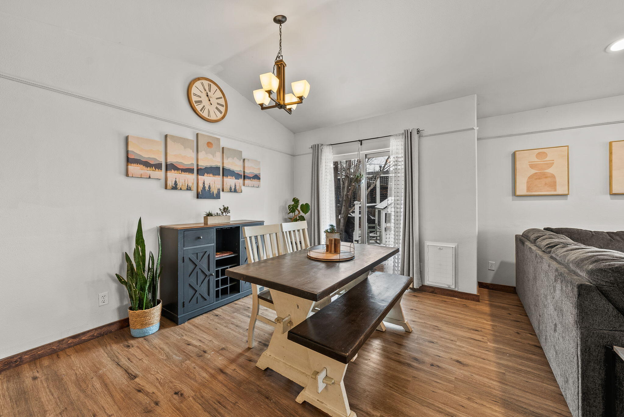 21387 Starling Drive