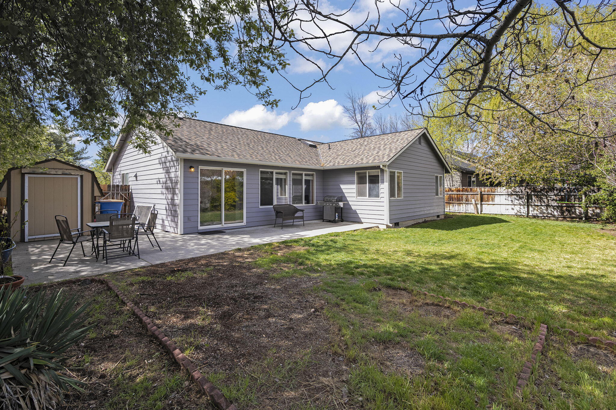 2813 SW Volcano