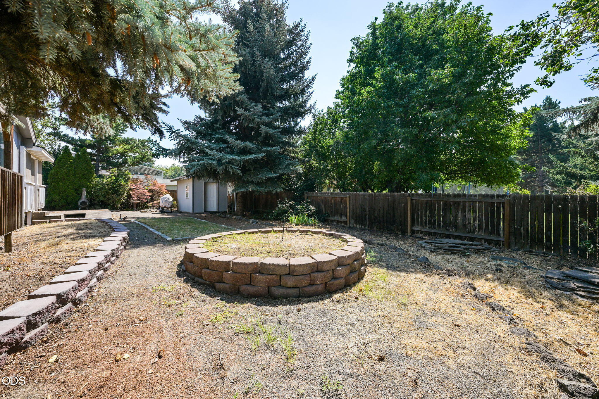 1622 NW Spruce Avenue