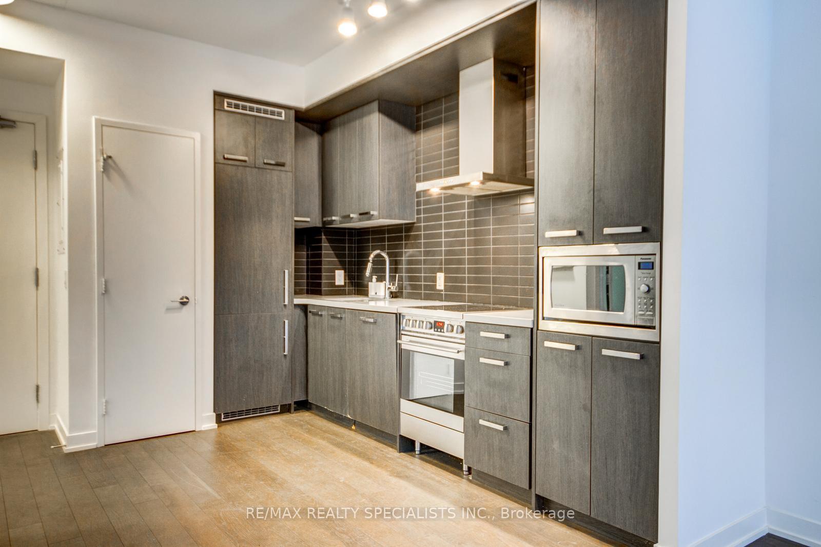 455 Front Street S202