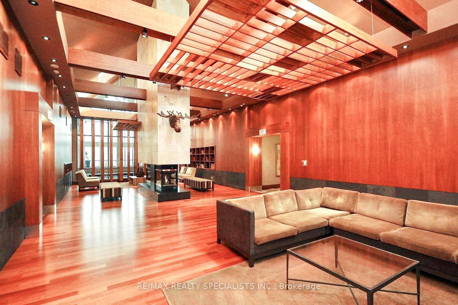 4090 Living Arts Drive 1206