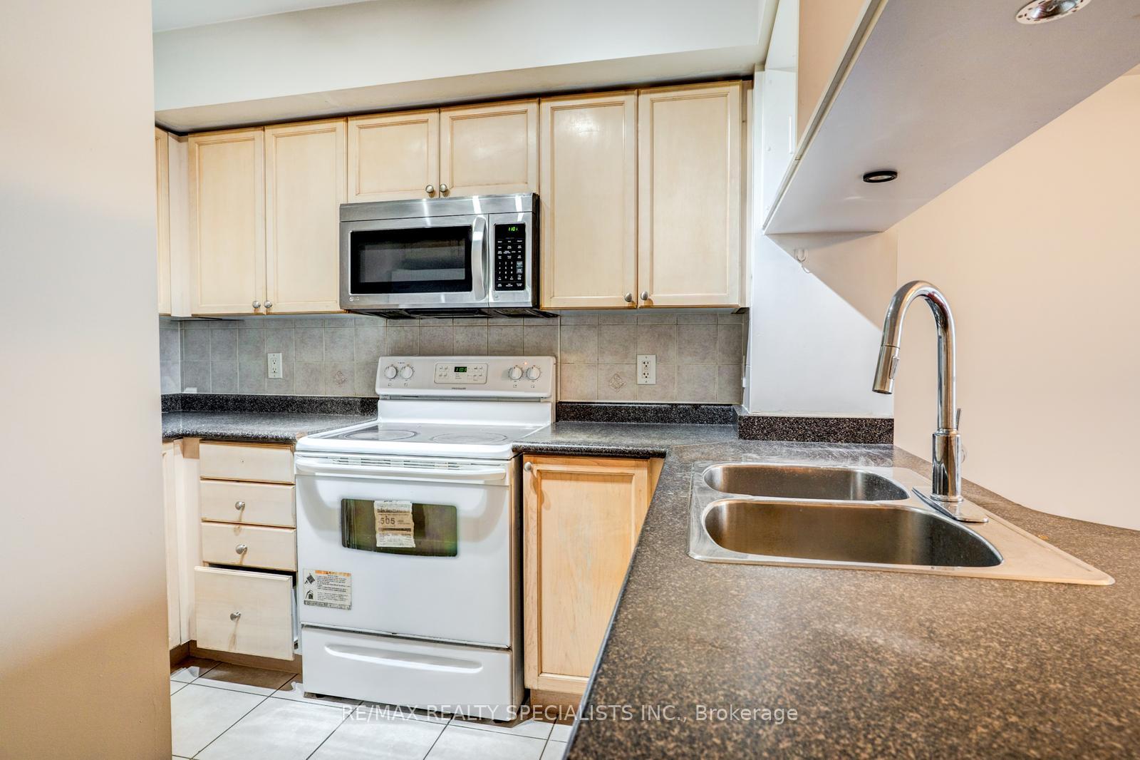 4090 Living Arts Drive 1206