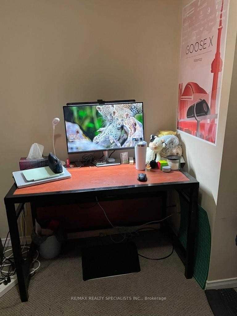 261 Lester Street 101