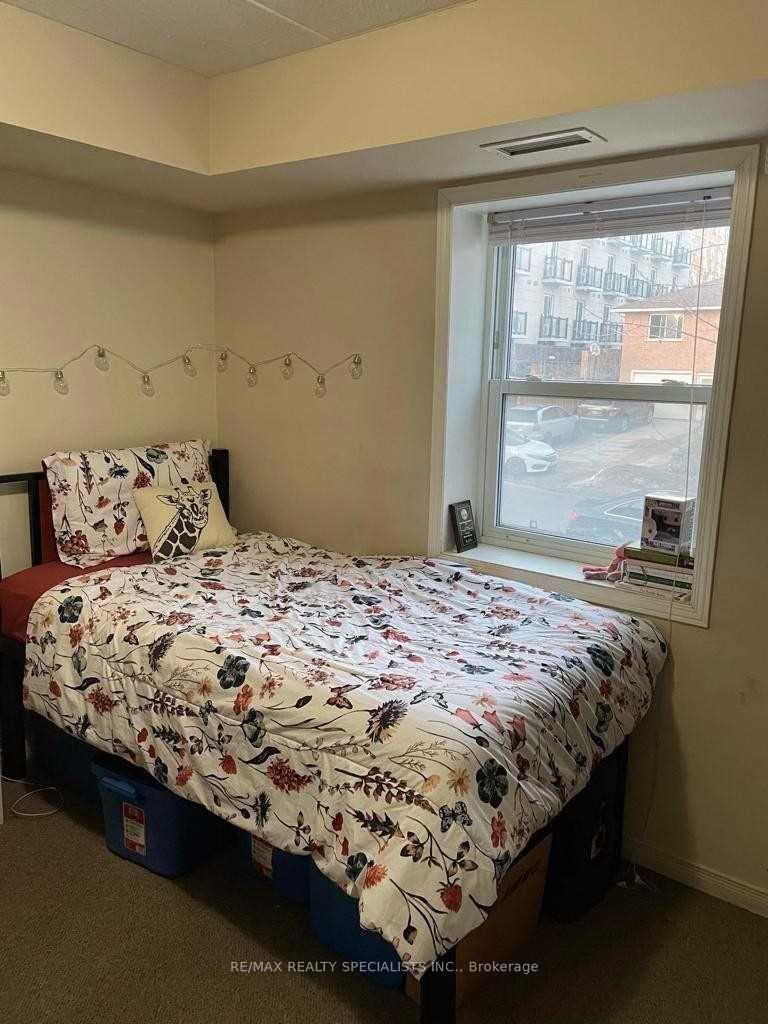 261 Lester Street 101